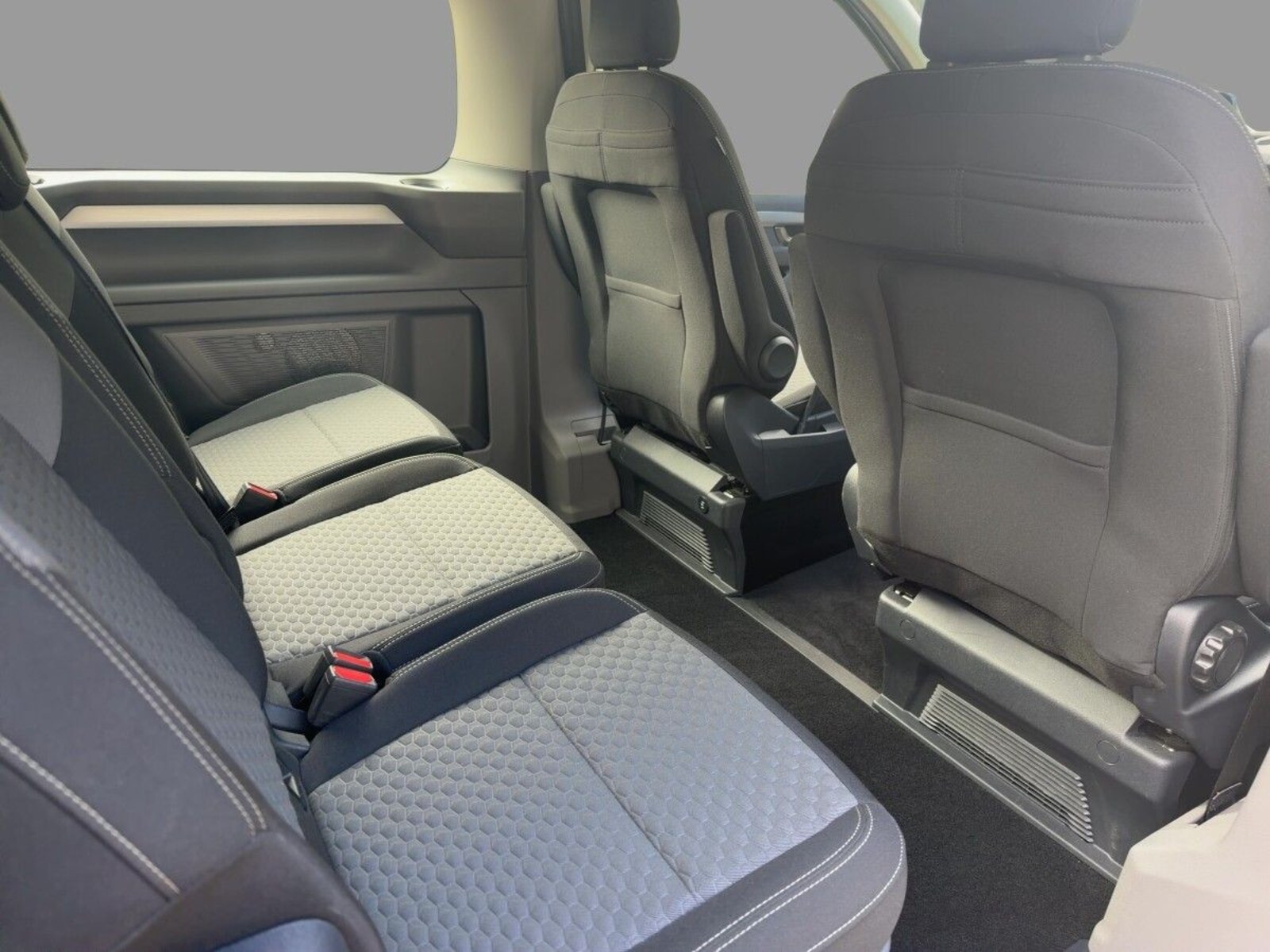Volkswagen Caravelle – Bild 8