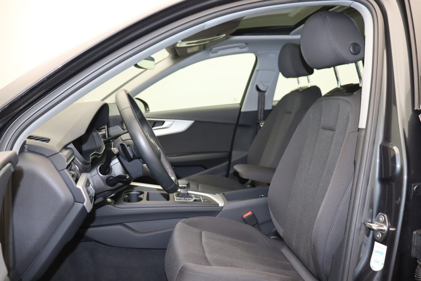 Bild über Audi A4 Limousine advanced 40 TFSI S tronic - für weitere Informationen kontaktieren Sie den Audi Partner
