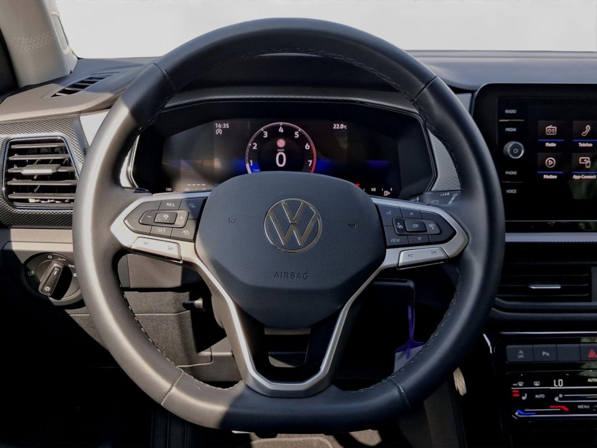 Volkswagen T-Cross Life