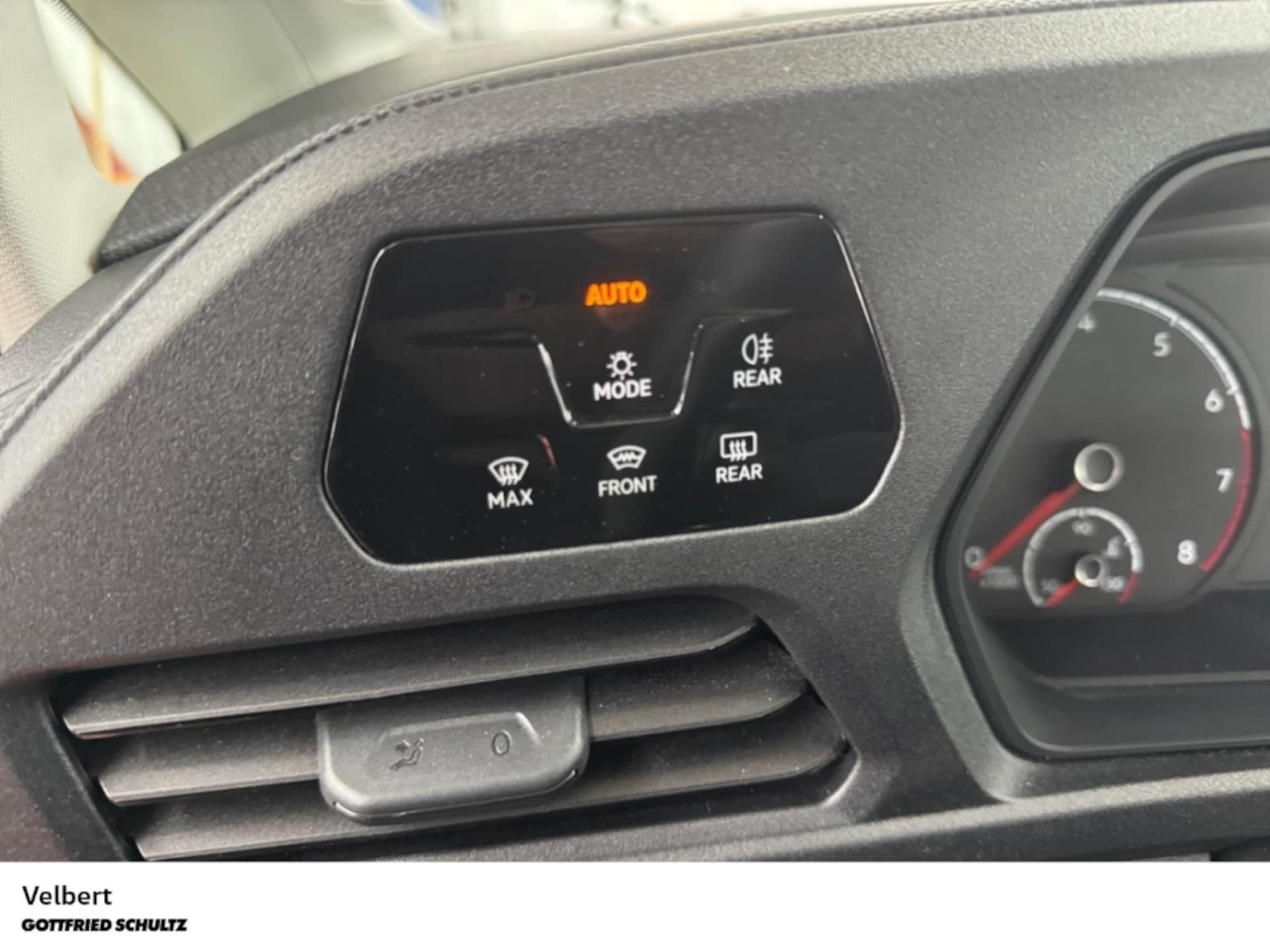 Volkswagen Caddy Basis-Modell