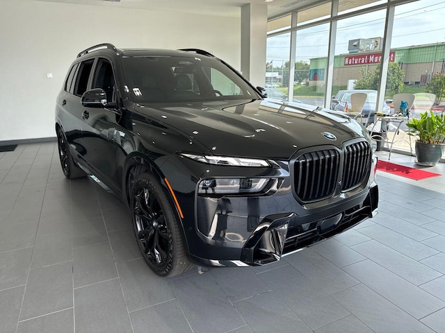2023 BMW X7