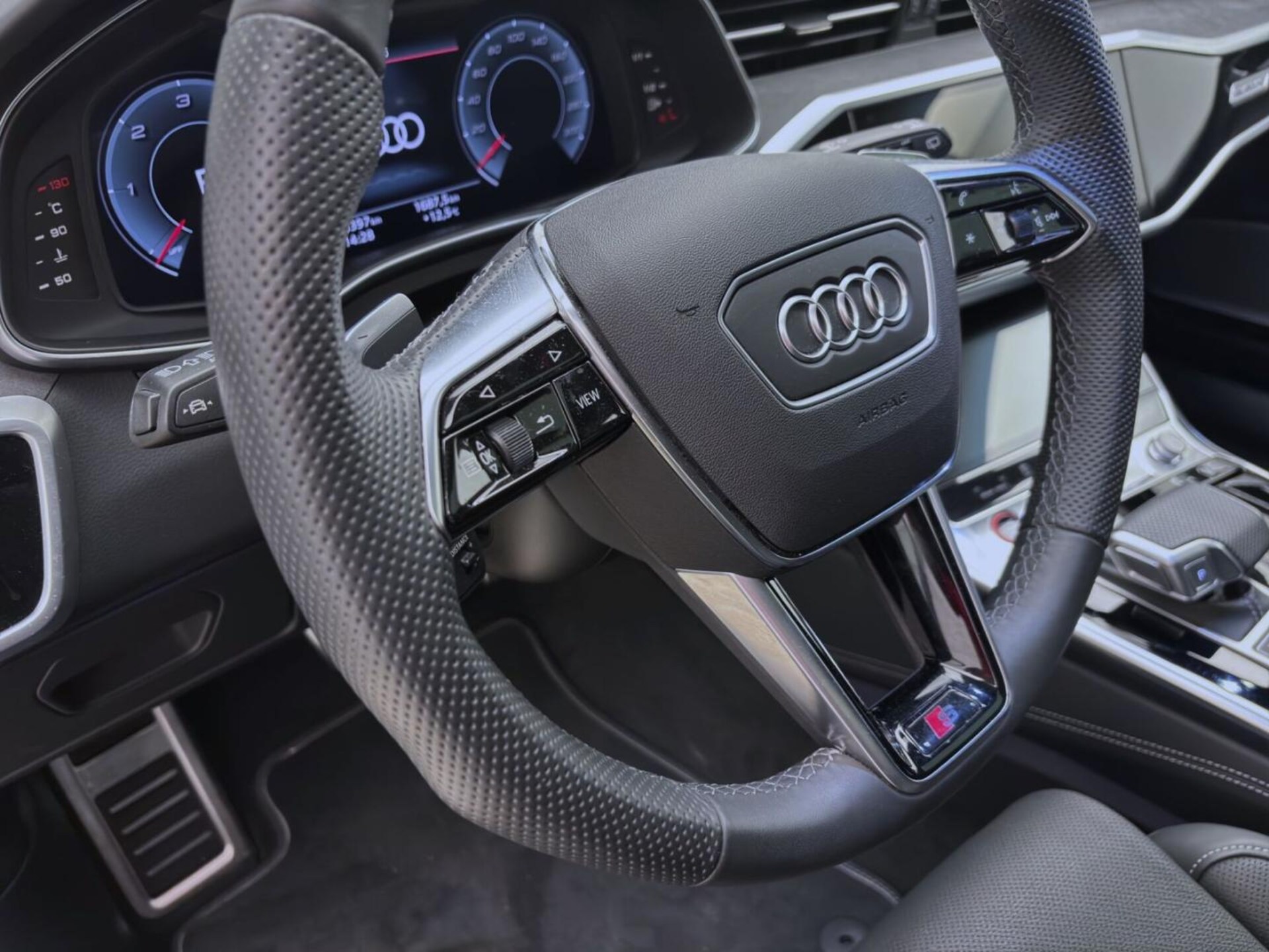 Audi S6 Avant
