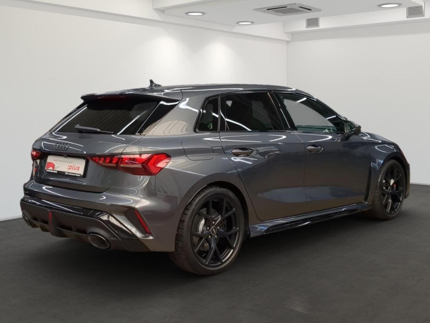 Bild über Audi RS 3 Sportback TFSI quattro 294 kW S tronic - für weitere Informationen kontaktieren Sie den Audi Partner