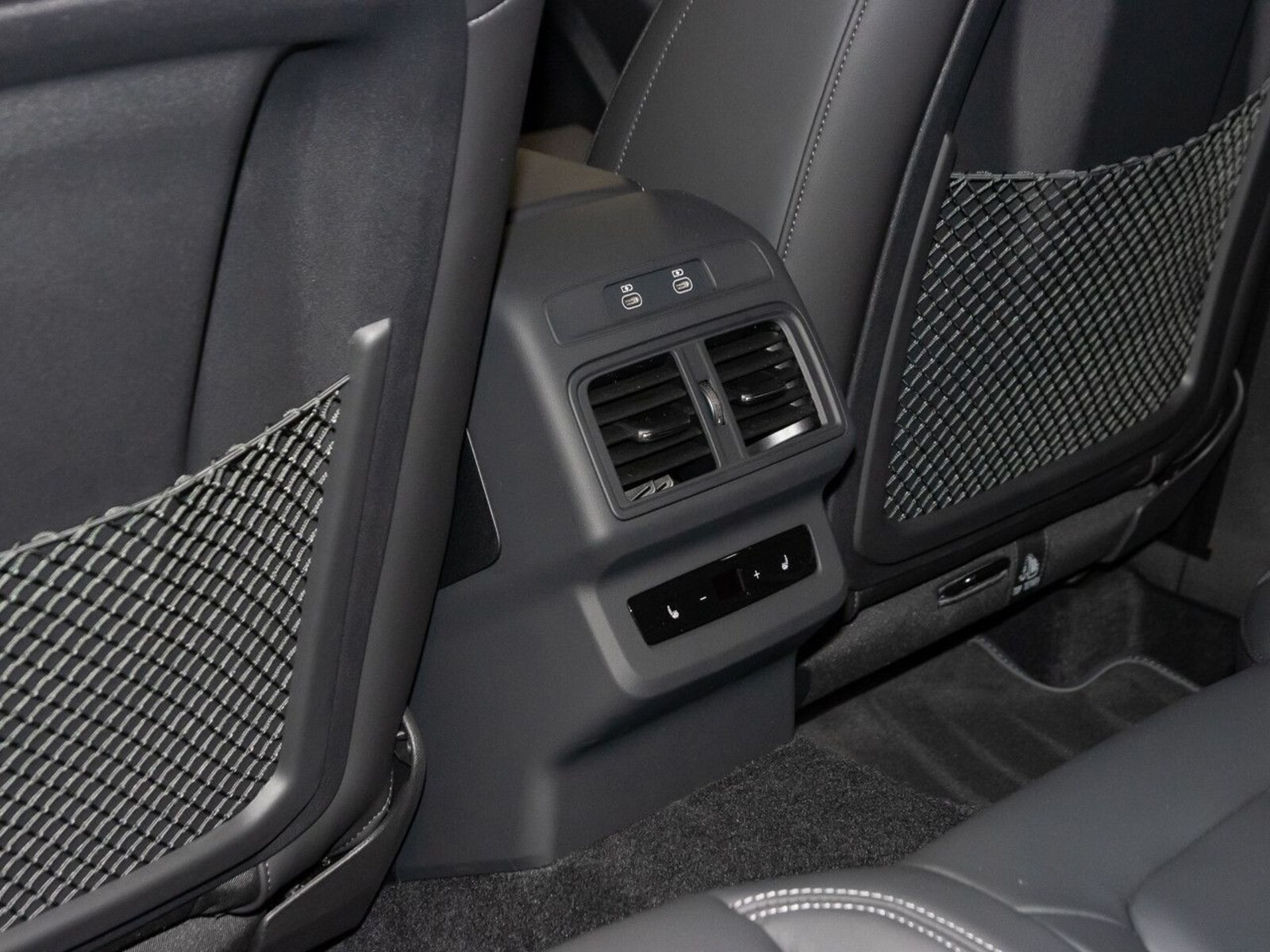 Audi SQ5 – Bild 13