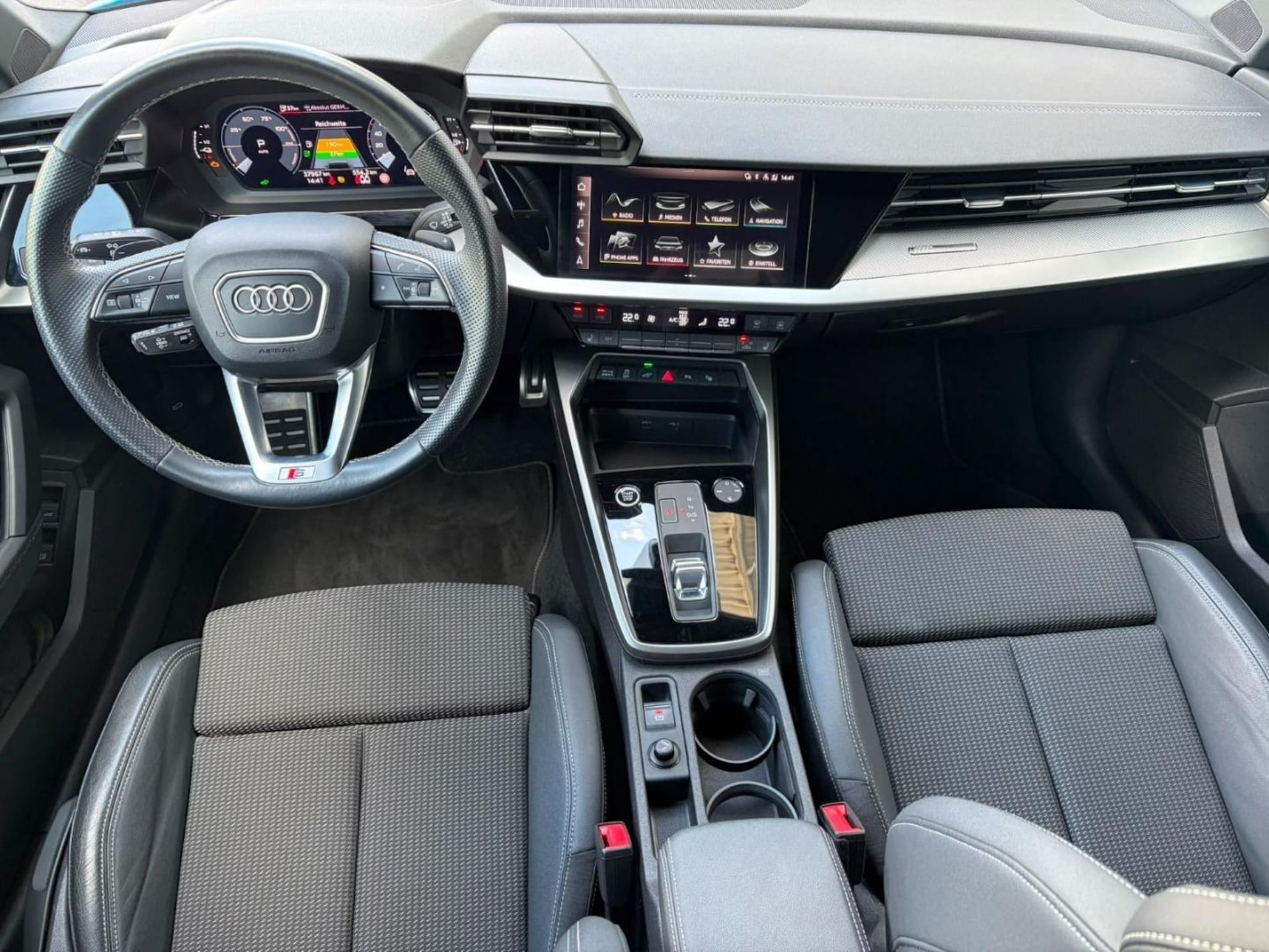Audi A3 Sportback TFSI e S line