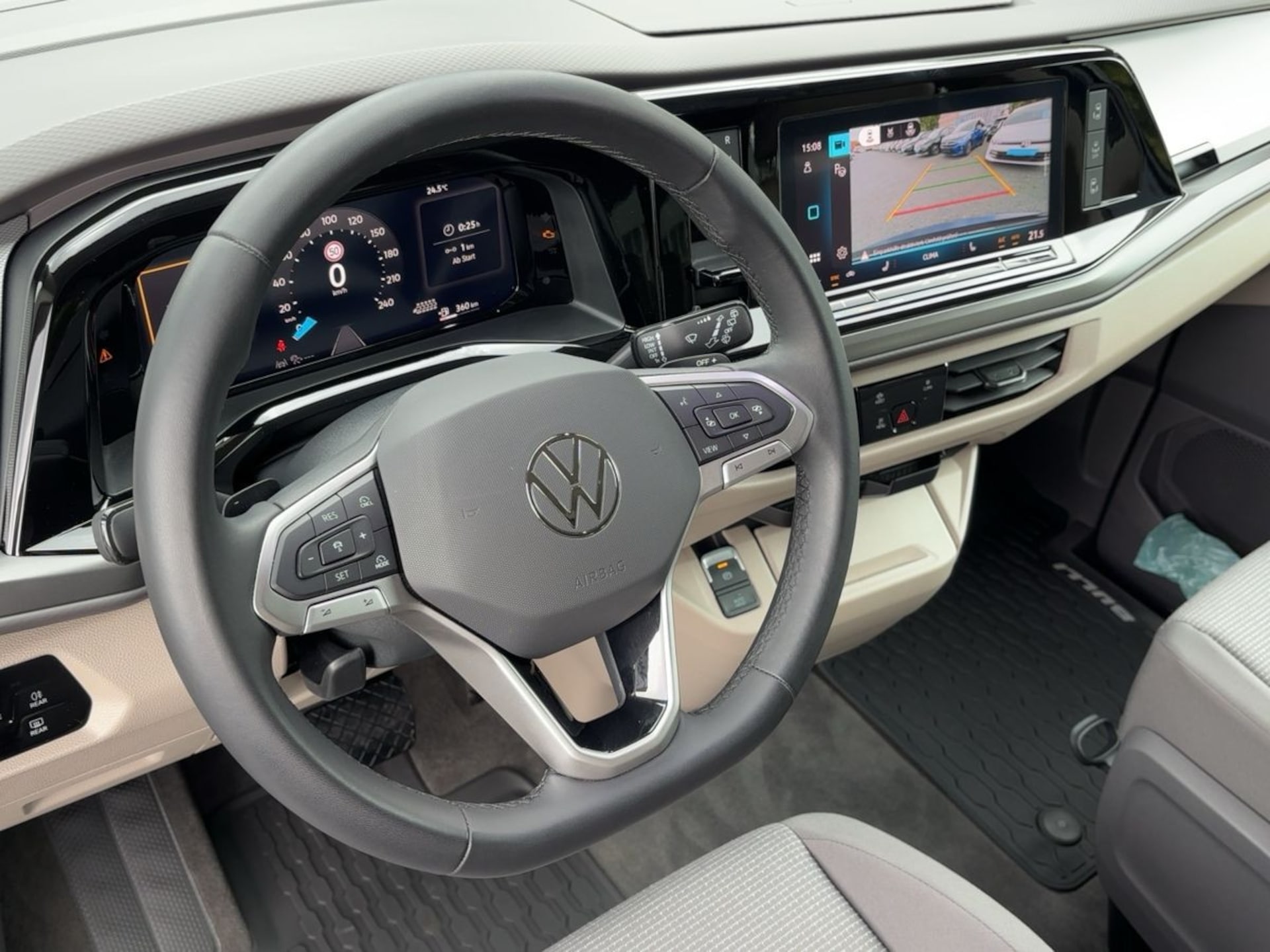 Volkswagen Multivan Langversion Basis-Modell