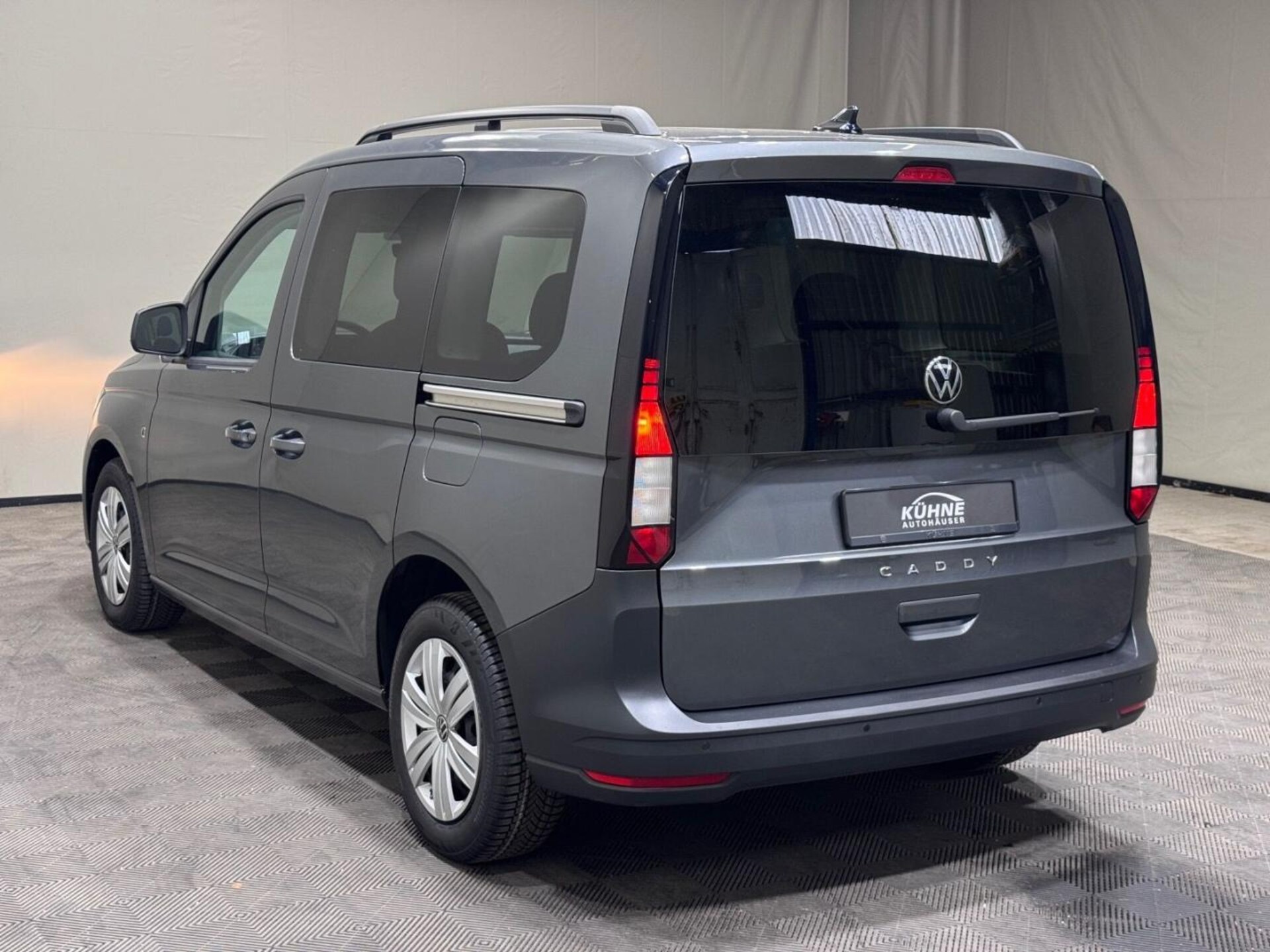 Volkswagen Caddy Basis-Modell