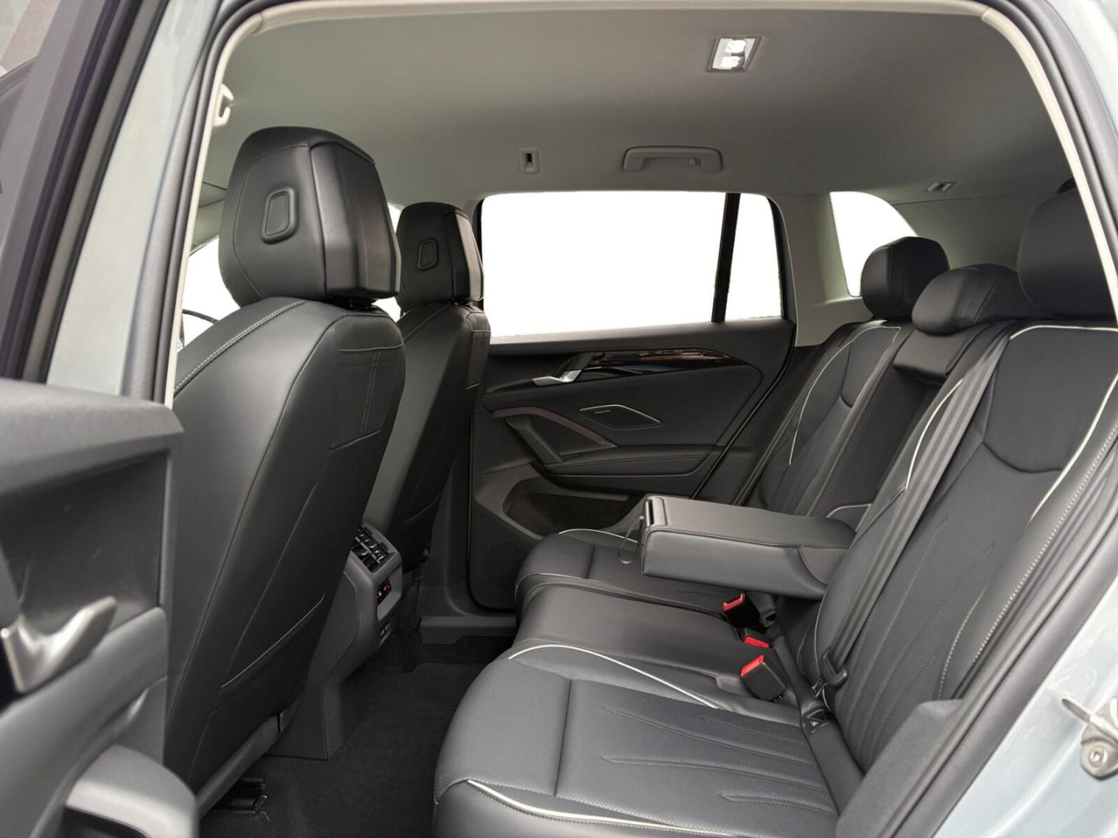 Volkswagen Tiguan – Bild 10