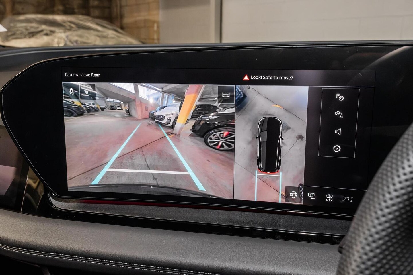 Image about Audi Q6 SUV e-tron e-tron quattro