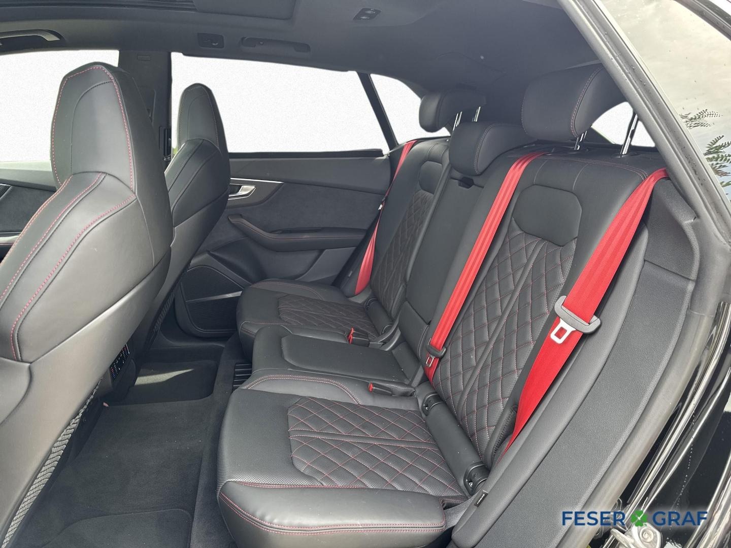 Bild über Audi Q8 SUV S line business TDI quattro 210 kW tiptronic - für weitere Informationen kontaktieren Sie den Audi Partner