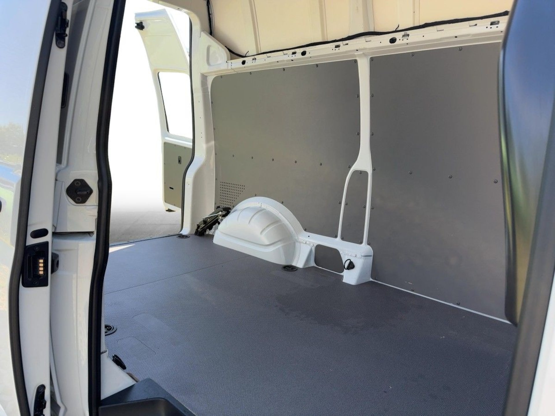 Volkswagen T6.1 Transporter Kasten langer Radstand