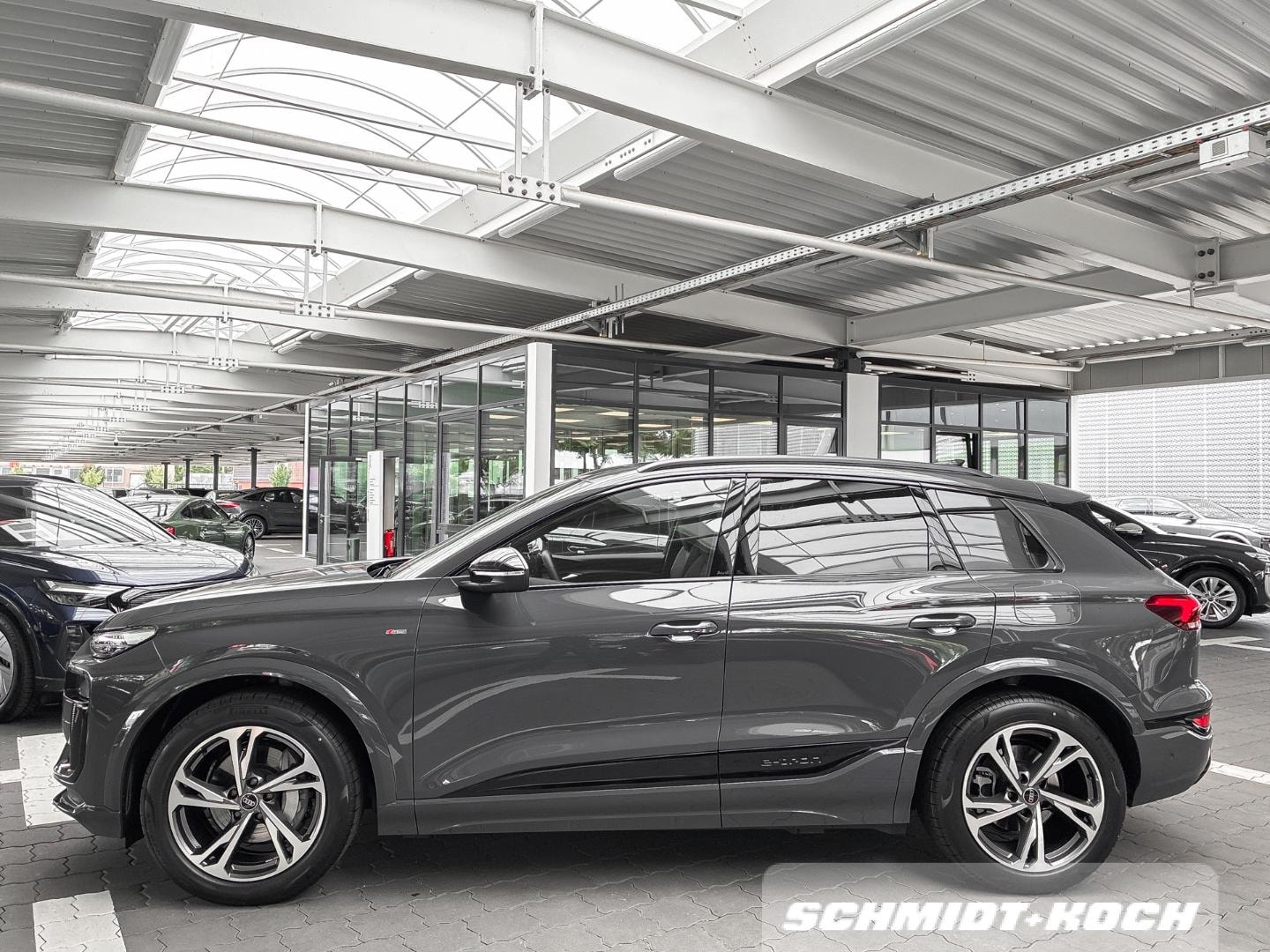 Bild über Audi Q6 SUV e-tron e-tron performance - für weitere Informationen kontaktieren Sie den Audi Partner