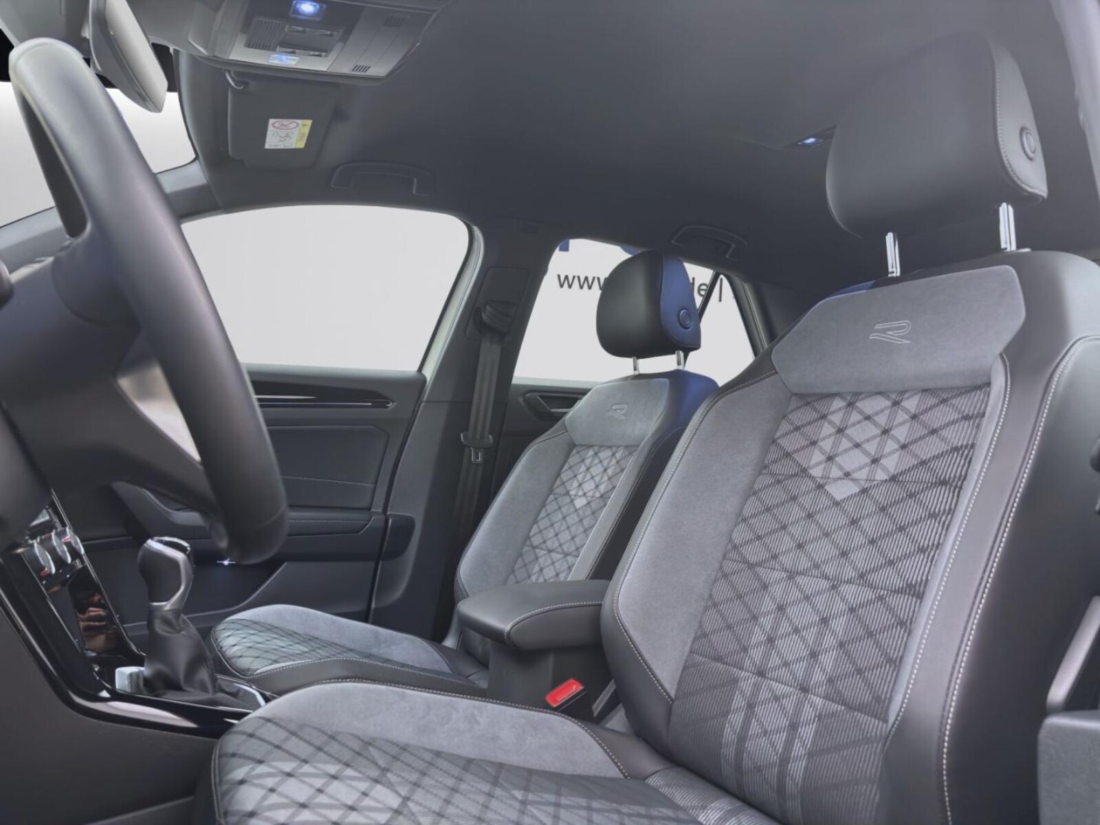Volkswagen T-Roc – Bild 9