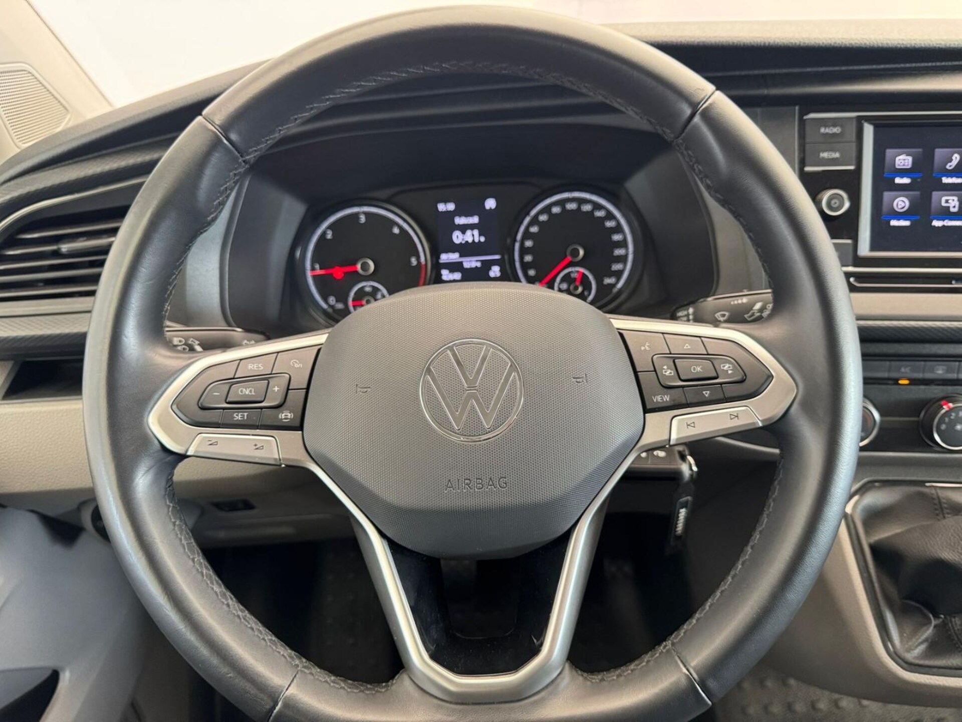 Volkswagen T6.1 Transporter Kombi kurzer Radstand