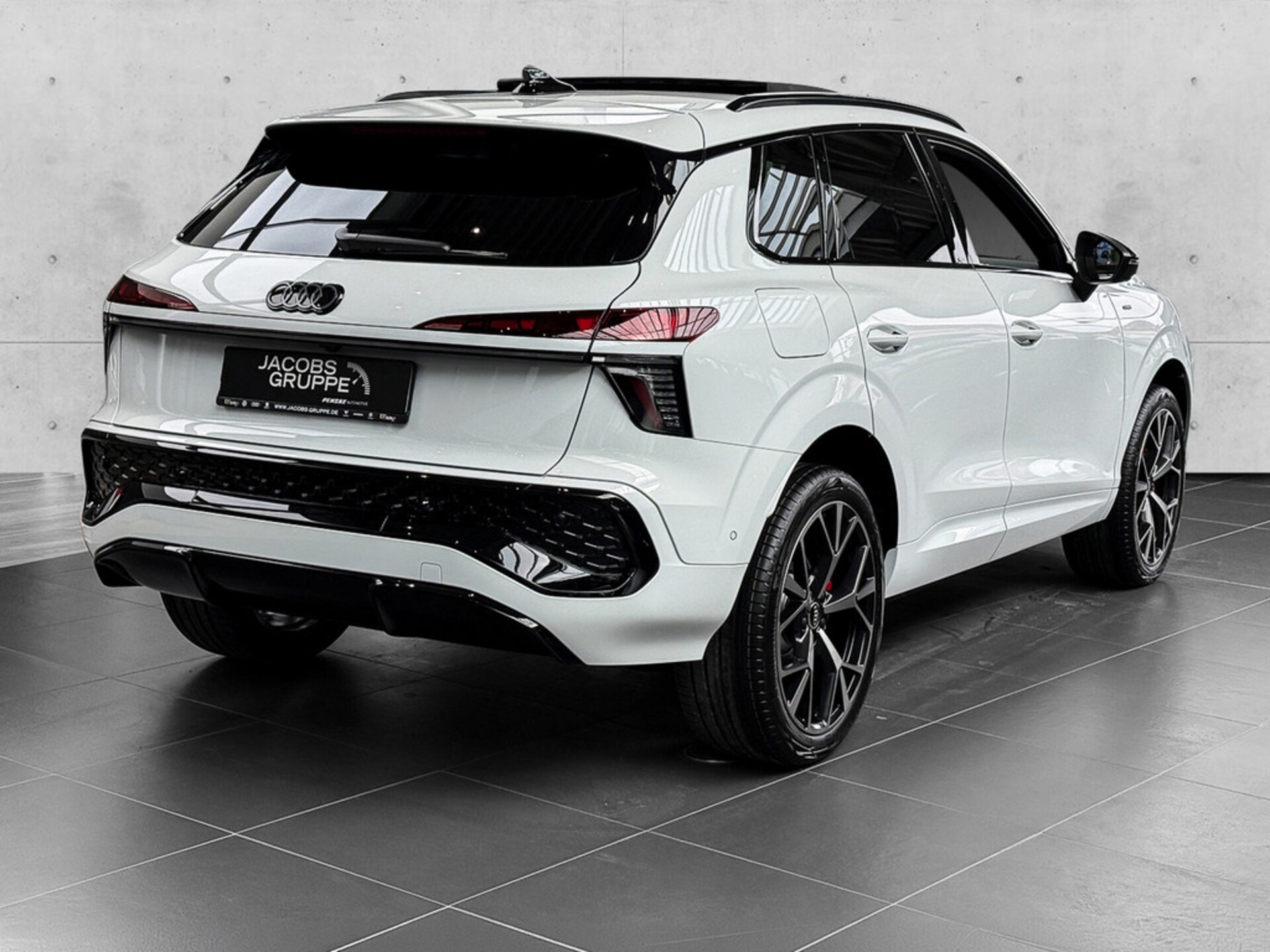 Audi Q3 SUV e-hybrid