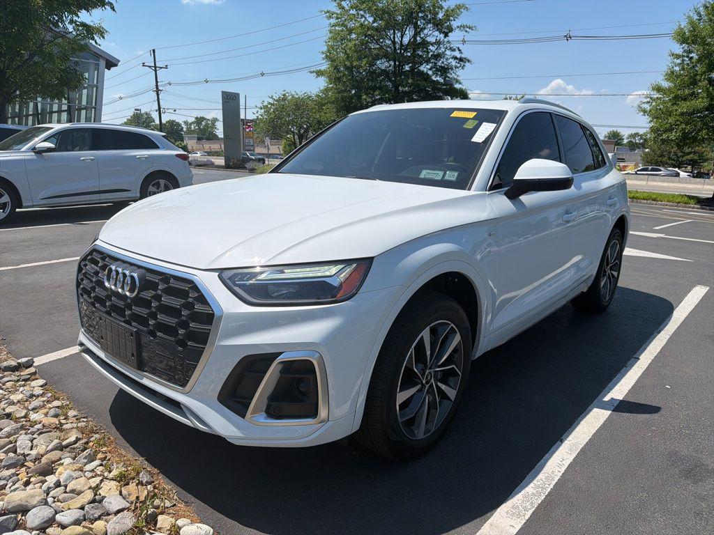 2024 Audi Q5 45 Premium's photo