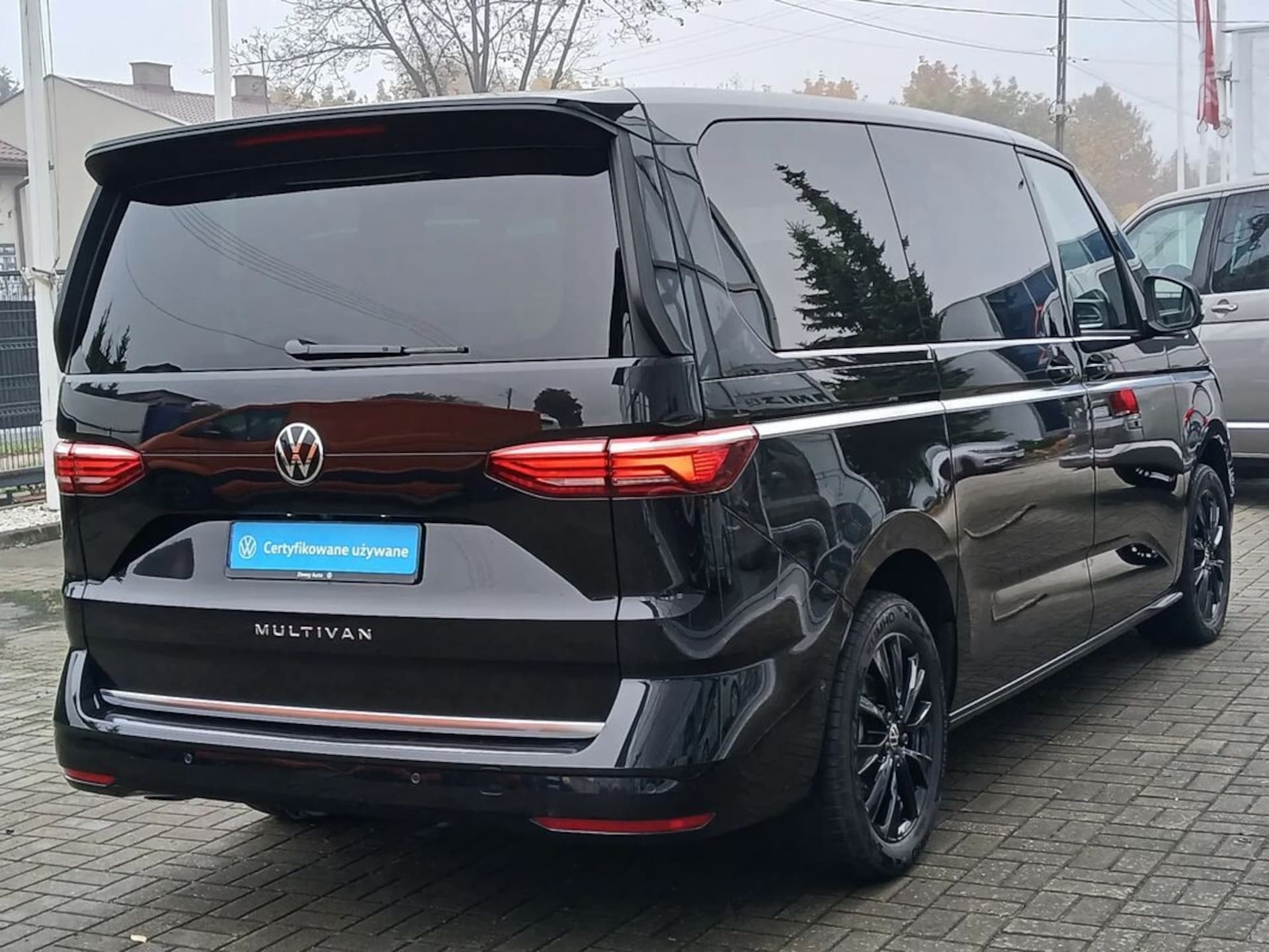 Volkswagen Multivan długi rozstaw osi Style