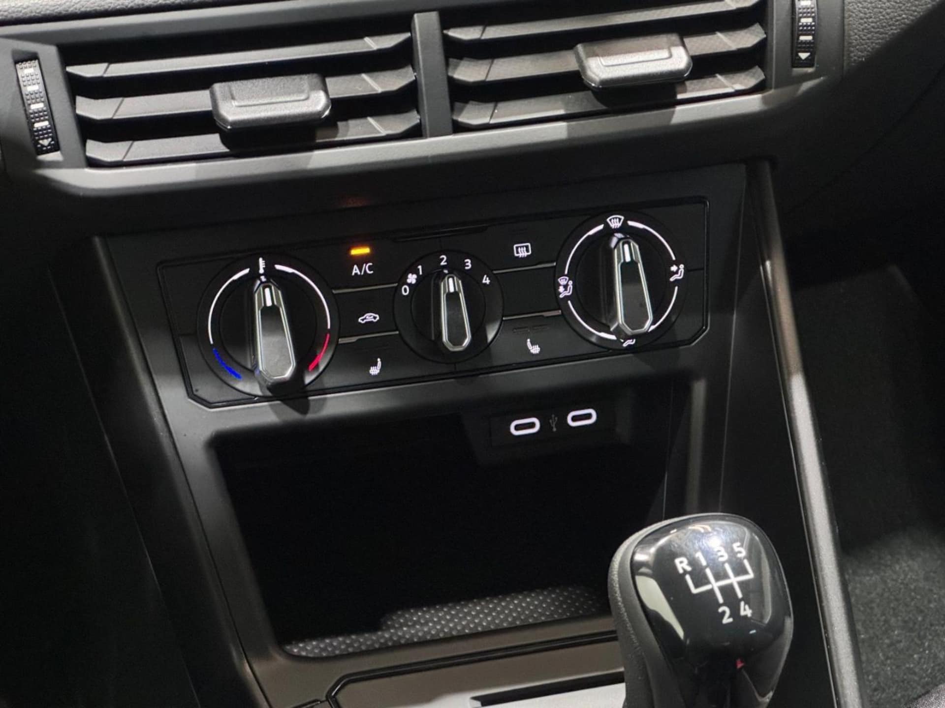 Volkswagen Polo Basis-Modell
