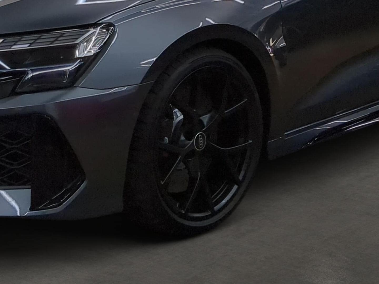 Bild über Audi RS 3 Sportback TFSI quattro 294 kW S tronic - für weitere Informationen kontaktieren Sie den Audi Partner