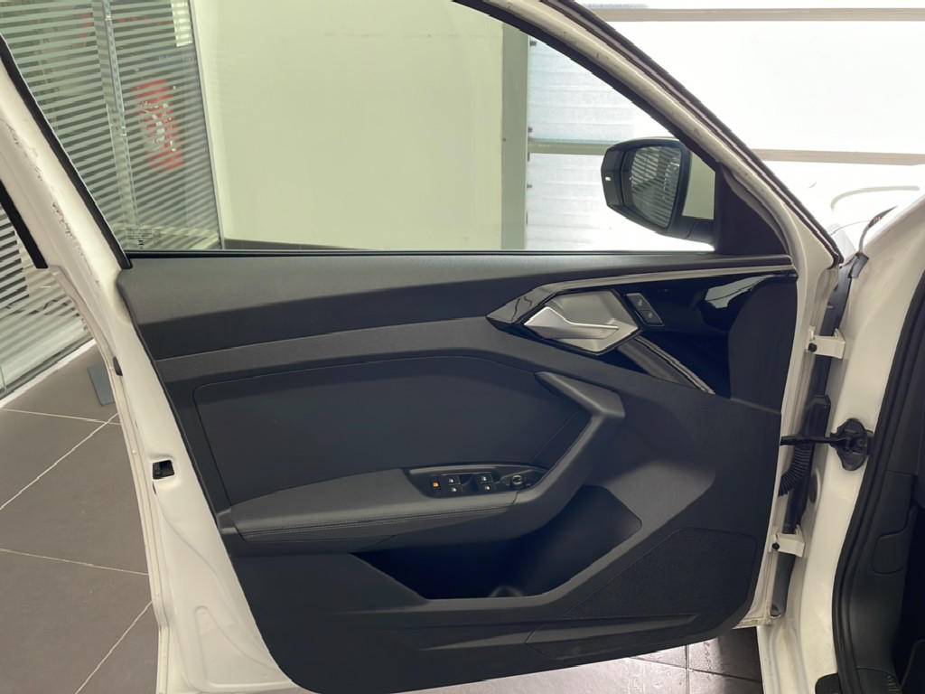 Image about Audi A1 Sportback Design Luxe 25 TFSI 70 kW (95 ch) 5 vitesses