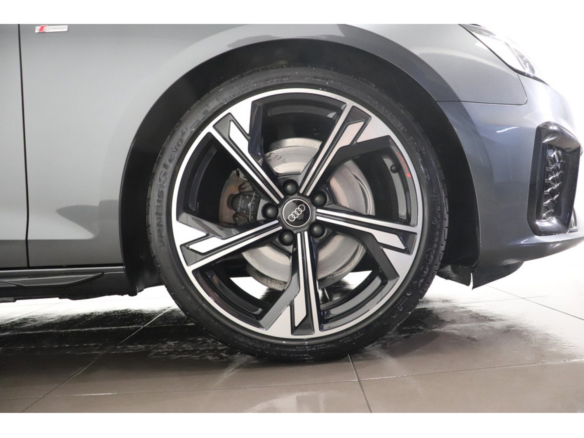 Audi A4 Avant S line