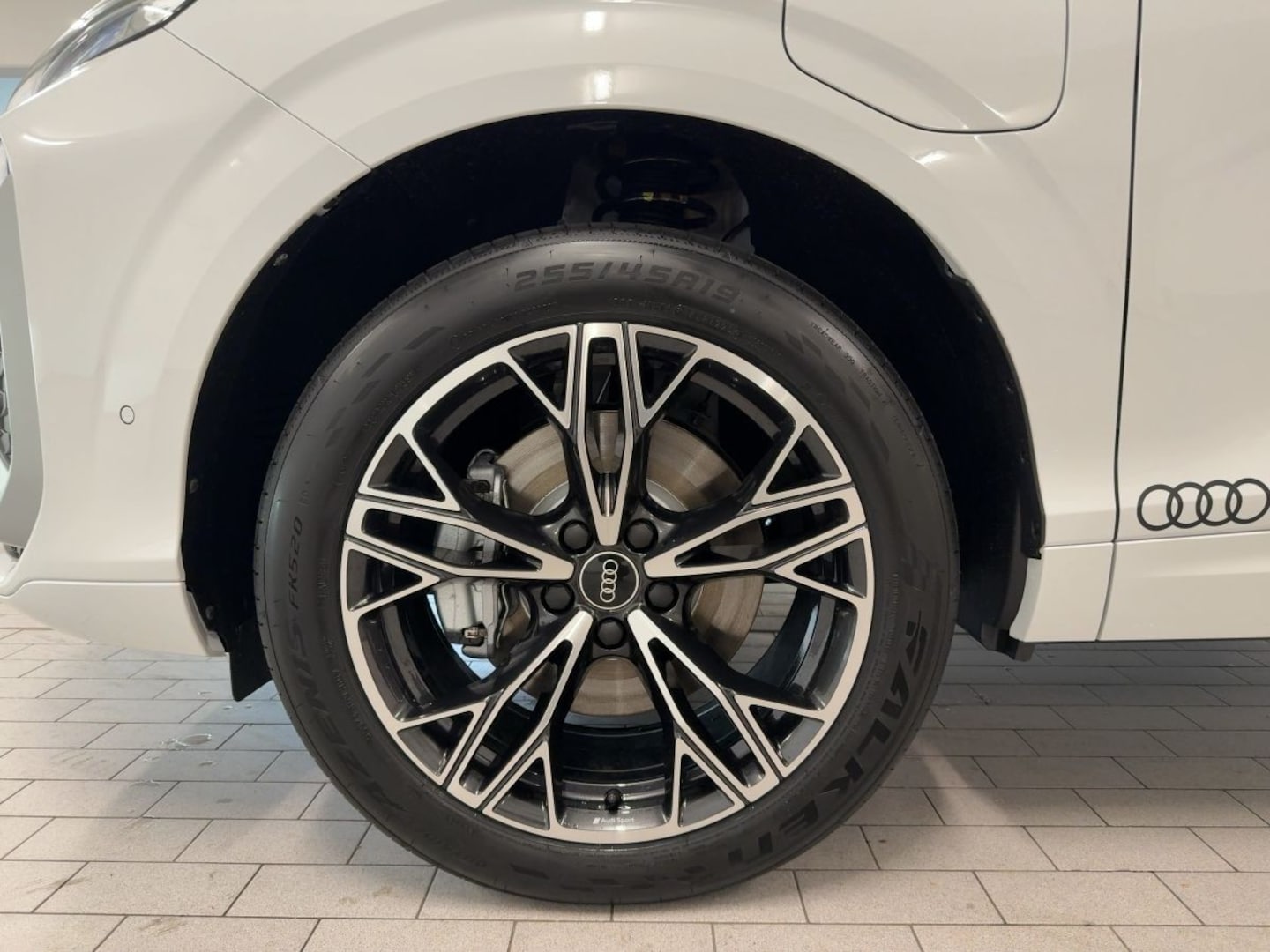 Bild über Audi Q3 SUV e-hybrid e-hybrid 200 kW S tronic - für weitere Informationen kontaktieren Sie den Audi Partner