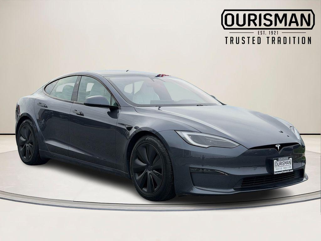 2023 Tesla Model S Standard Range's photo