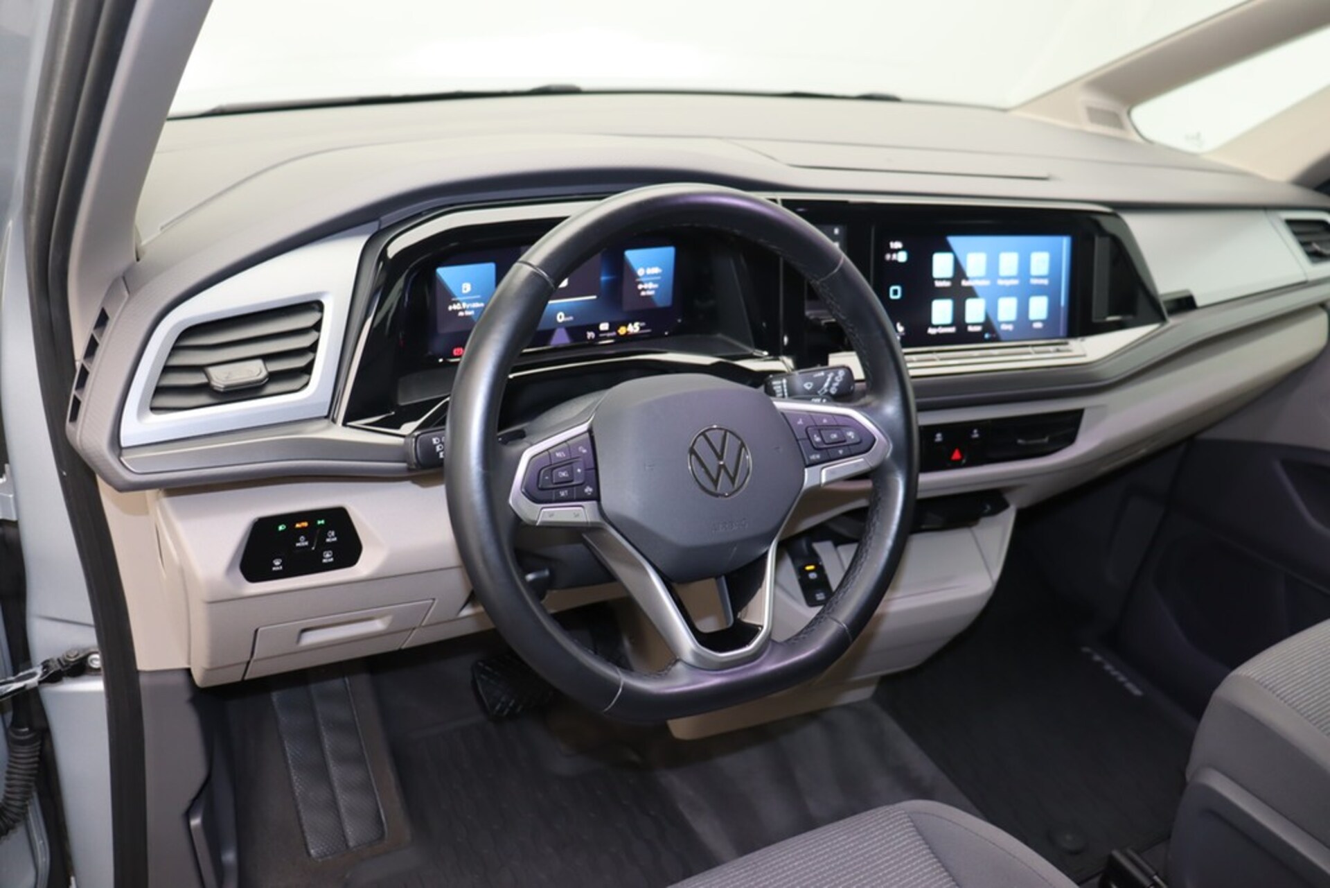Volkswagen Multivan Basis-Modell