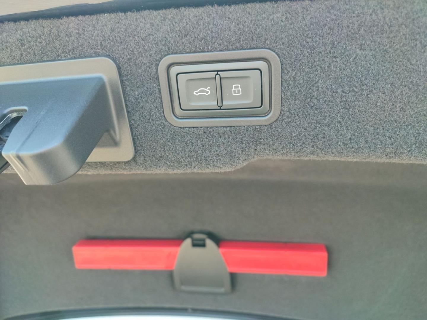 Image about Audi A8 50 TDI quattro tiptronic