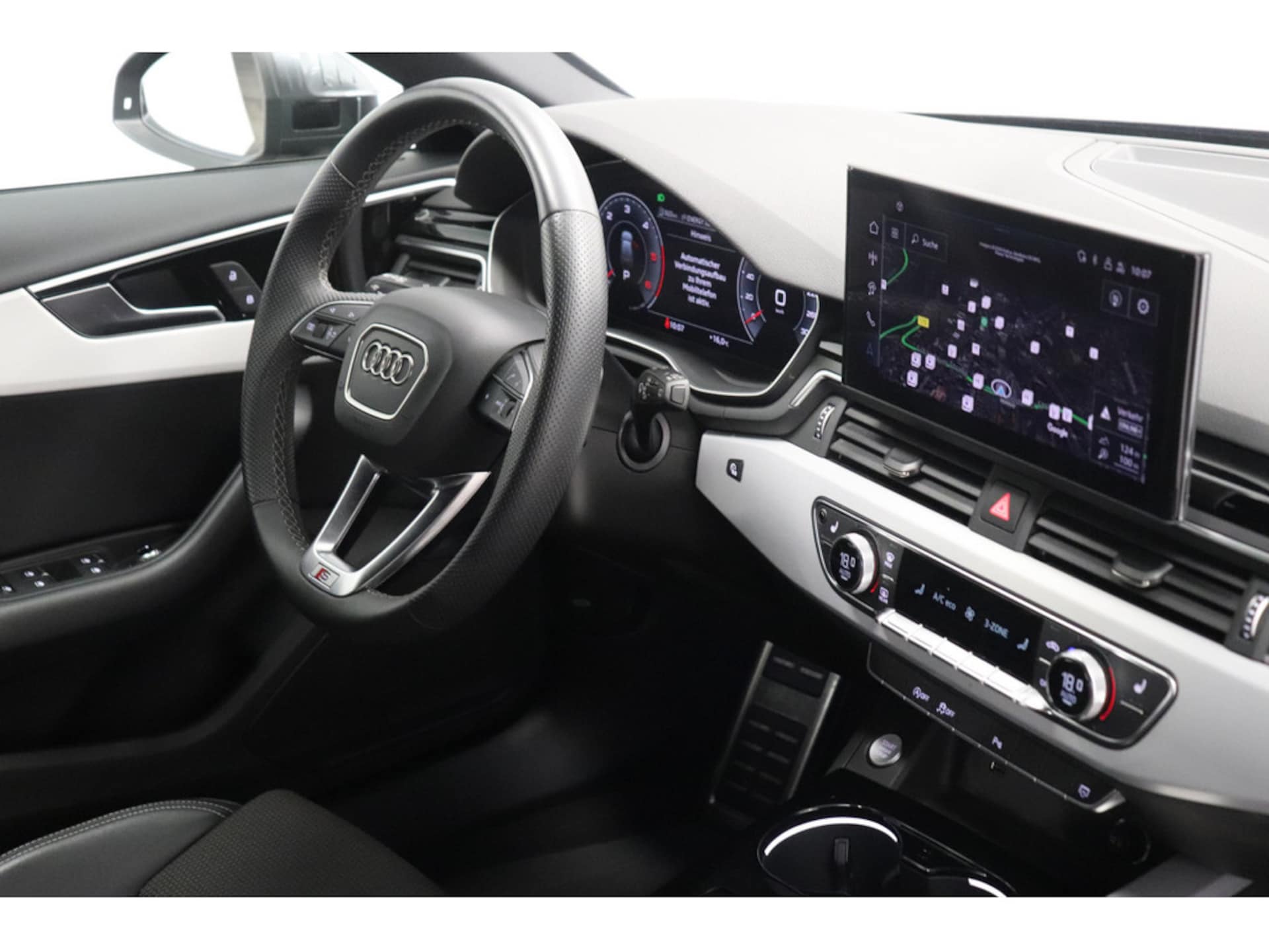 Audi A4 Avant S line