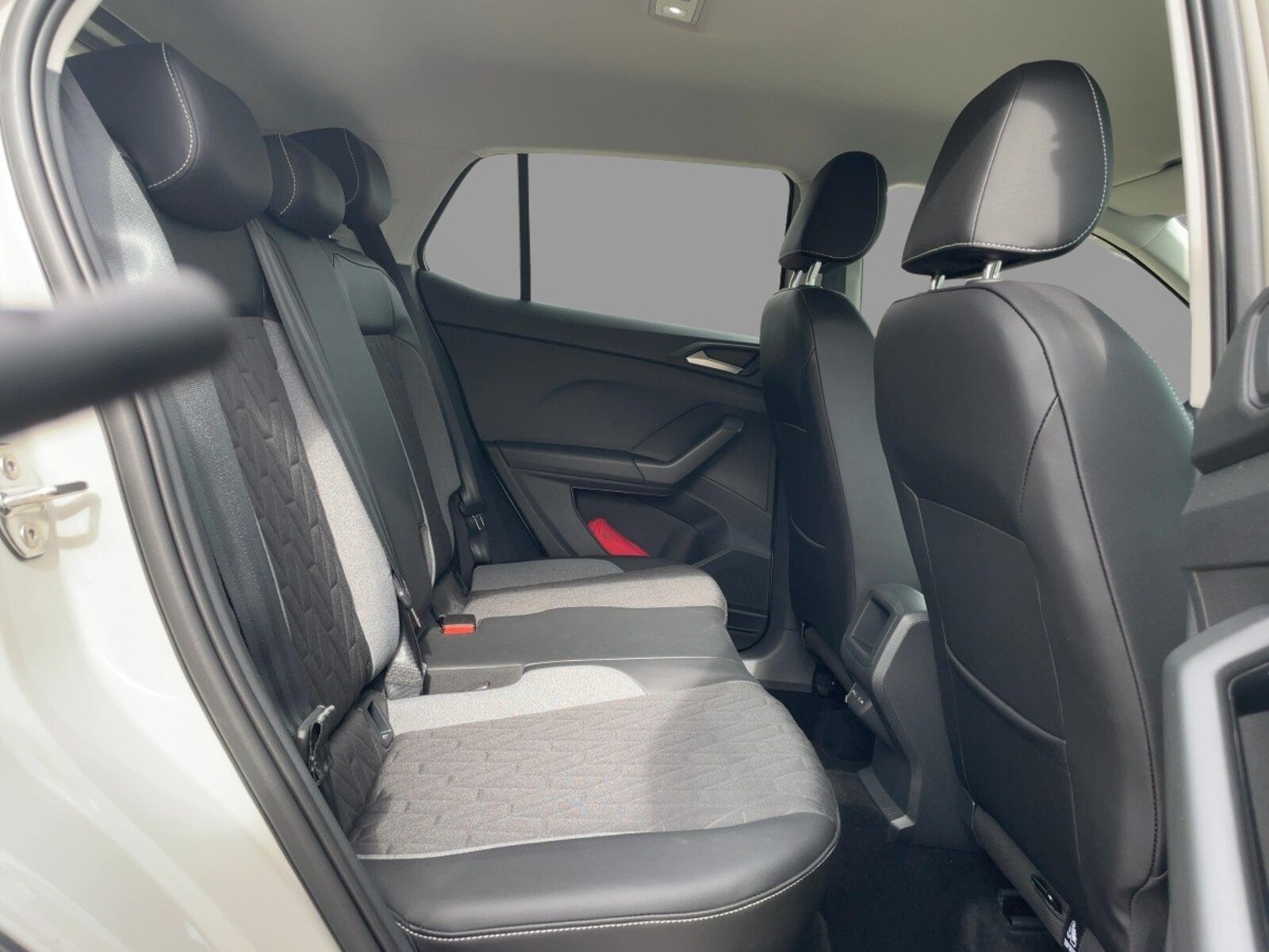 Volkswagen T-Cross – Bild 9