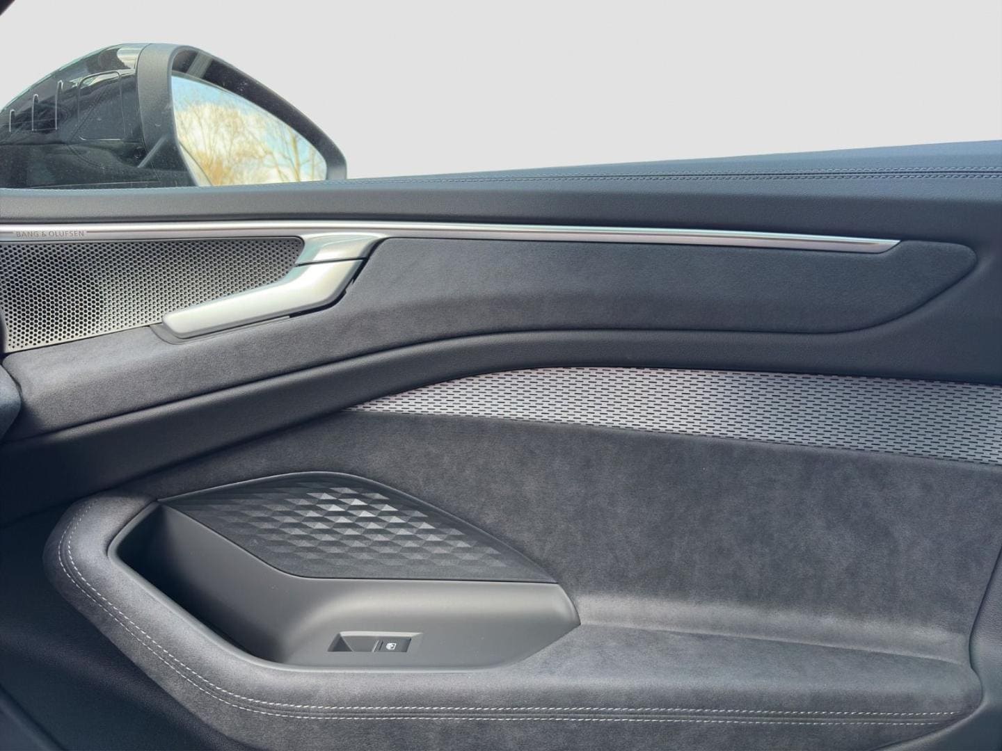 Bild über Audi A6 Avant edition one TDI quattro 220 kW S tronic - für weitere Informationen kontaktieren Sie den Audi Partner