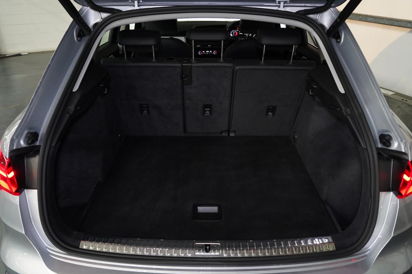 Image about Audi Q3 35 TFSI S tronic