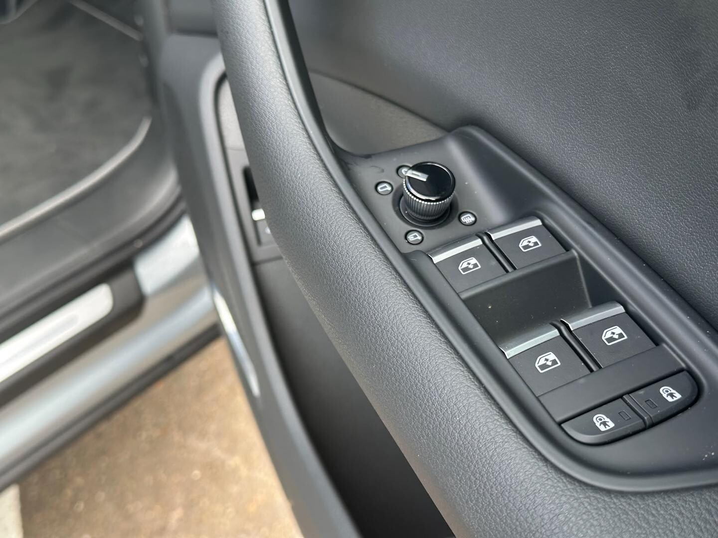Image about Audi Q7 SUV TFSI quattro tiptronic