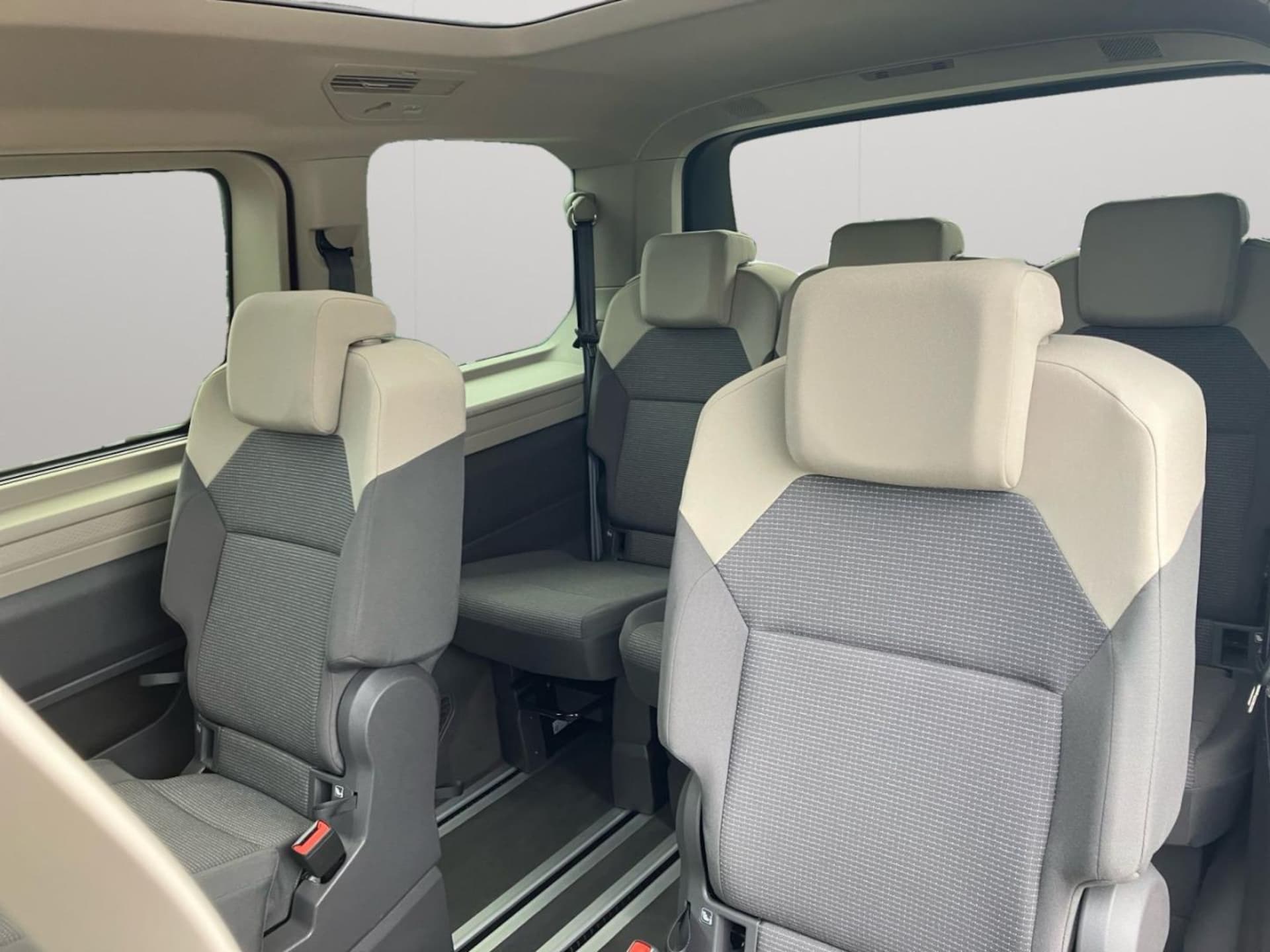 Volkswagen Multivan Basis-Modell
