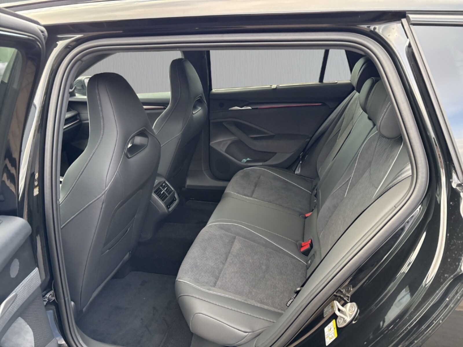 Škoda Superb Combi – Bild 8