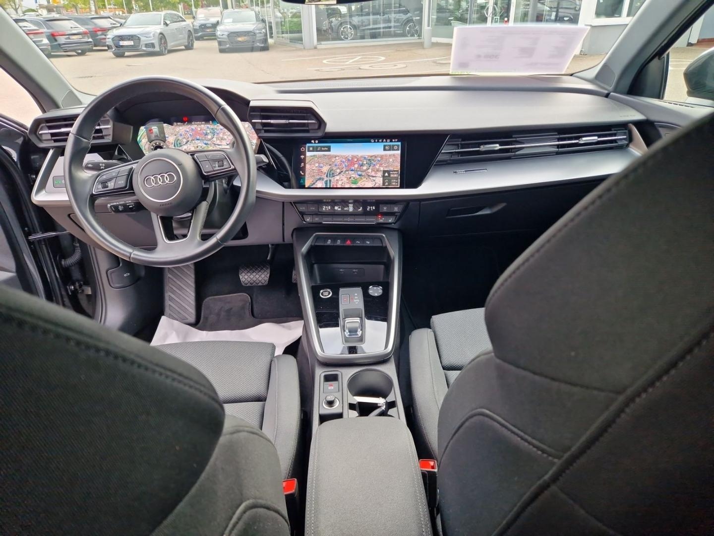 Bild über Audi A3 Sportback S line 35 TFSI S tronic - für weitere Informationen kontaktieren Sie den Audi Partner