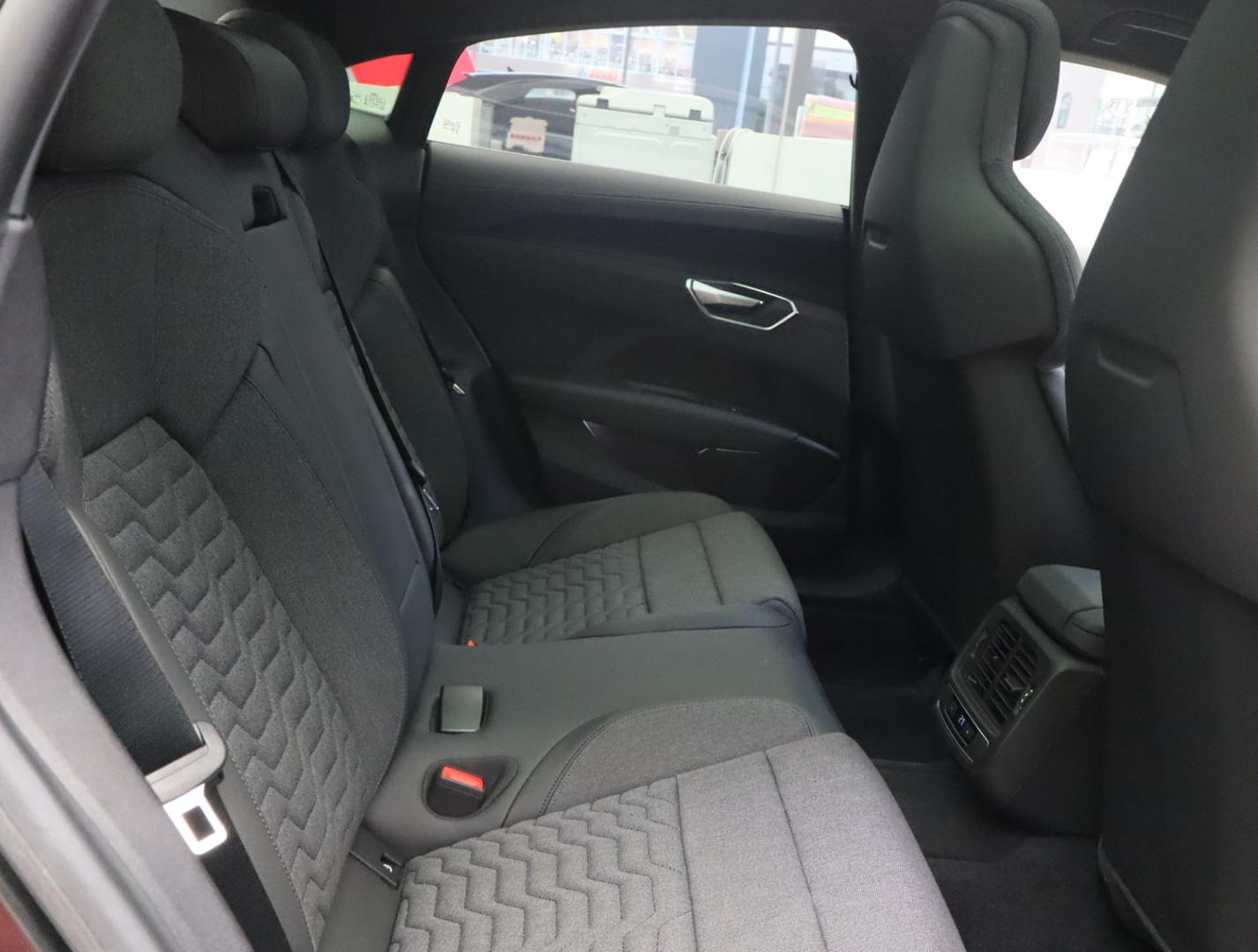 Image about Audi e-tron GT e-tron GT quattro 350,00 kW