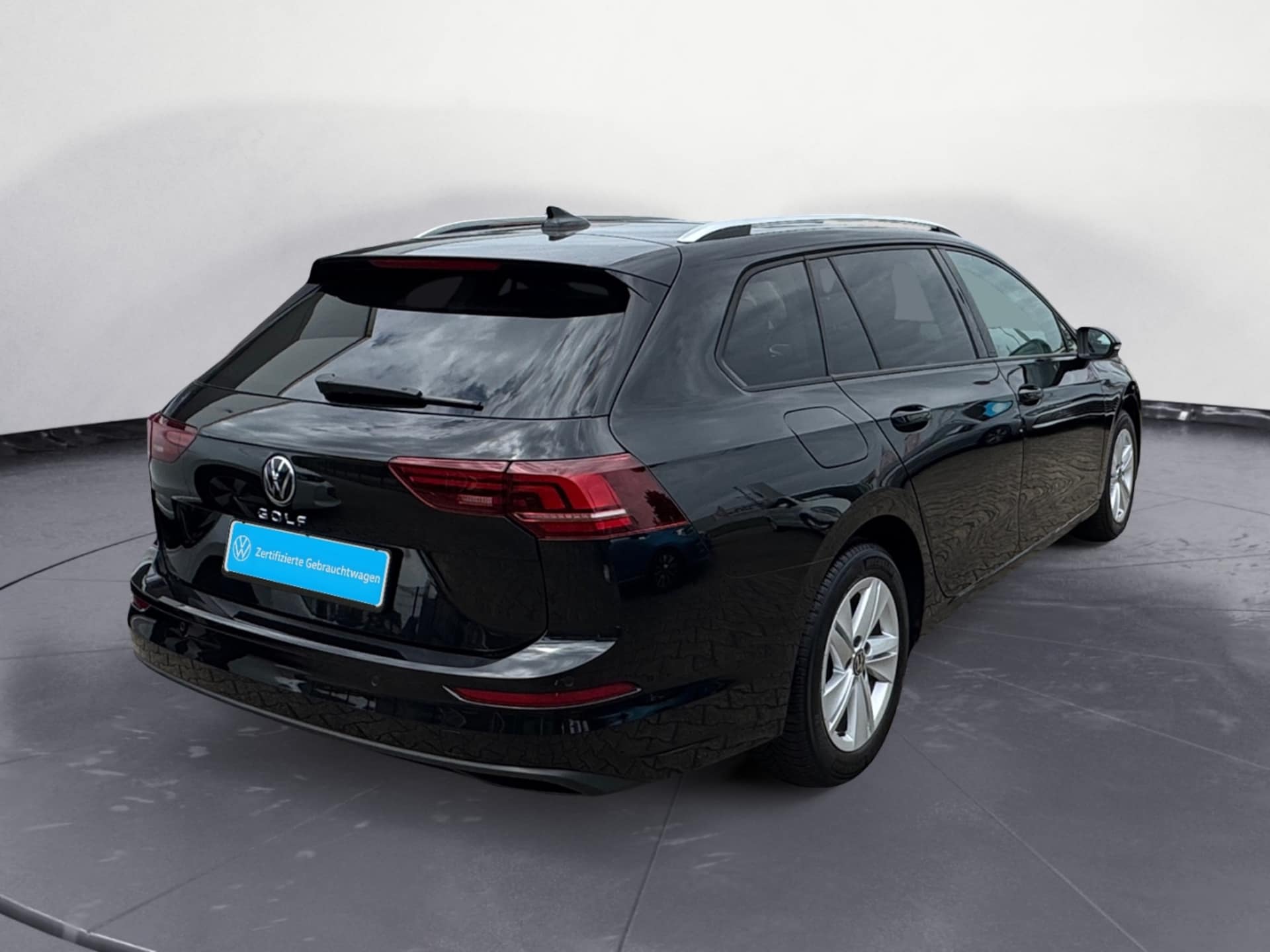 Volkswagen Golf Variant Life