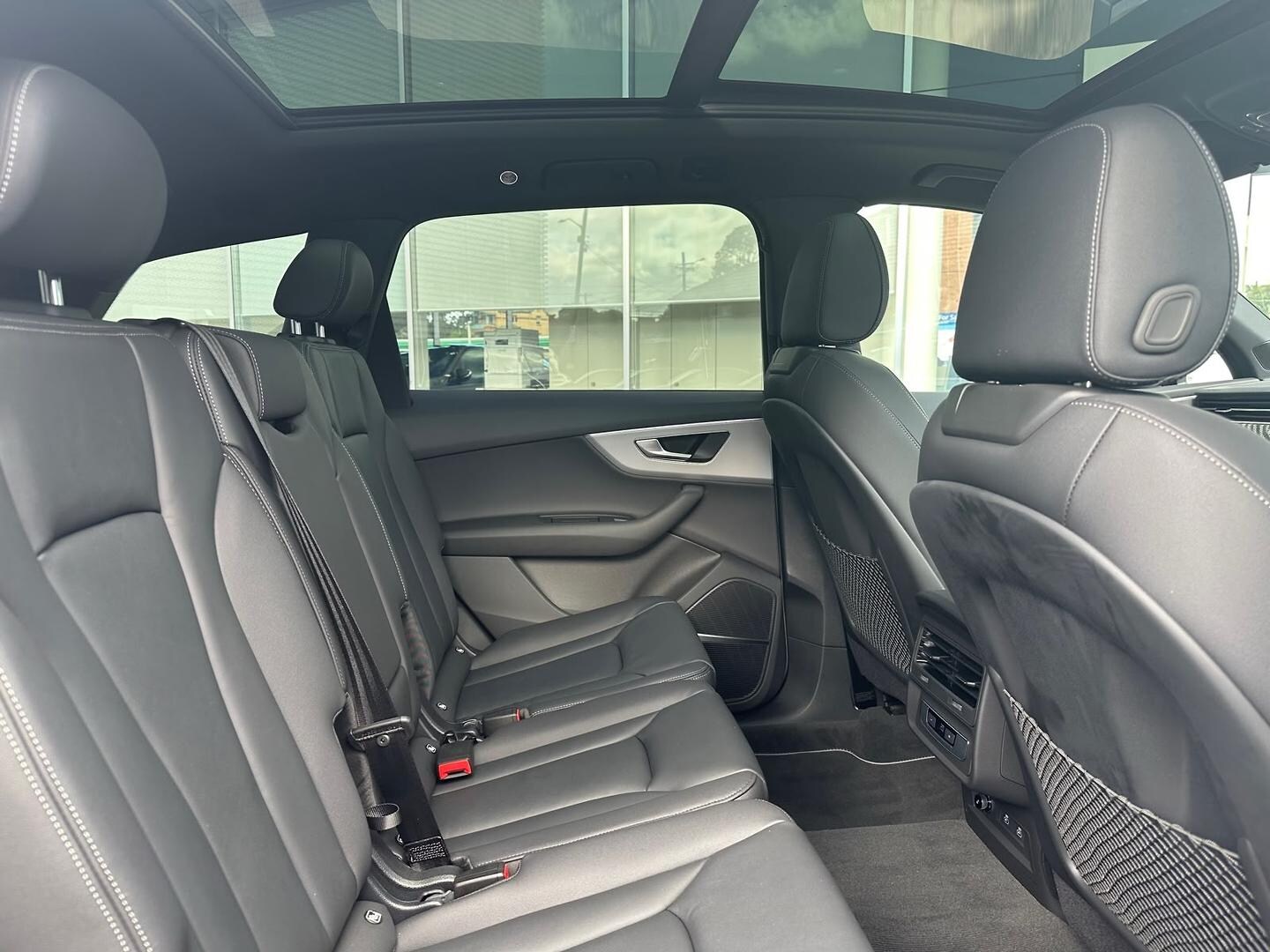 Image about Audi Q7 SUV TFSI quattro tiptronic