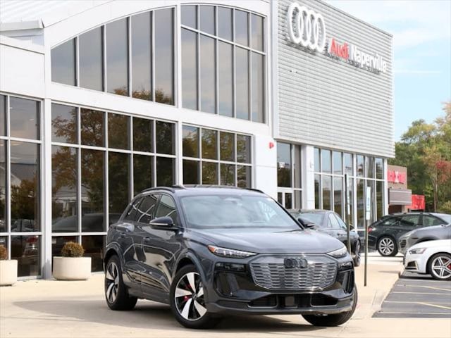 2025 Audi SQ6 e-tron Premium Plus's photo