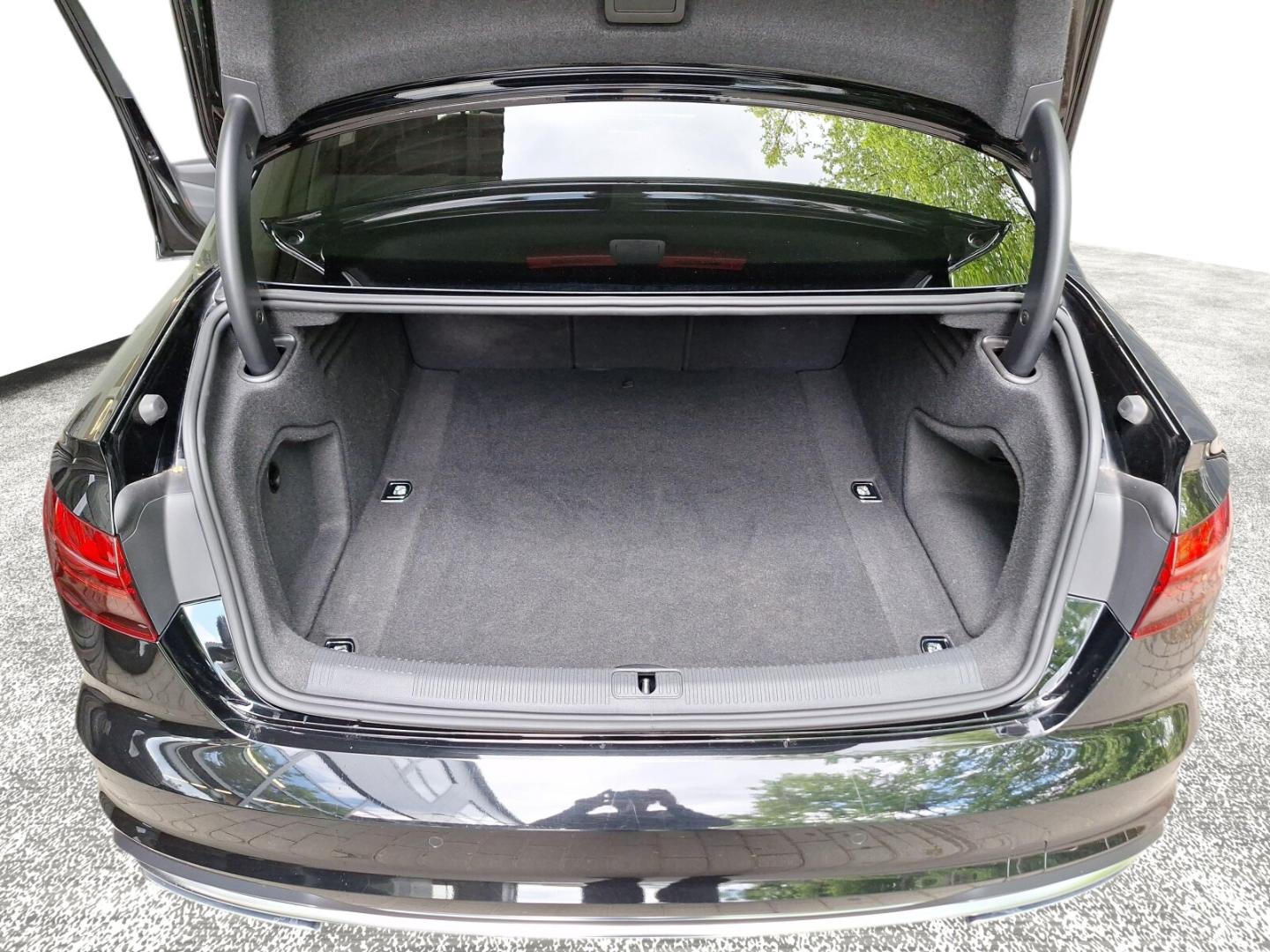 Zdjęcie Audi A4 Sedan advanced 35 TFSI 110(150) kW(KM) S tronic – Ujęcie: for more details contact your dealer
