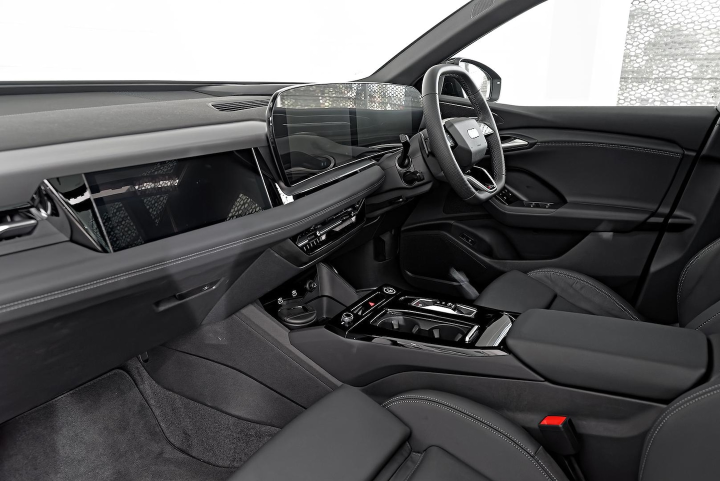 Image about Audi Q6 SUV e-tron e-tron quattro