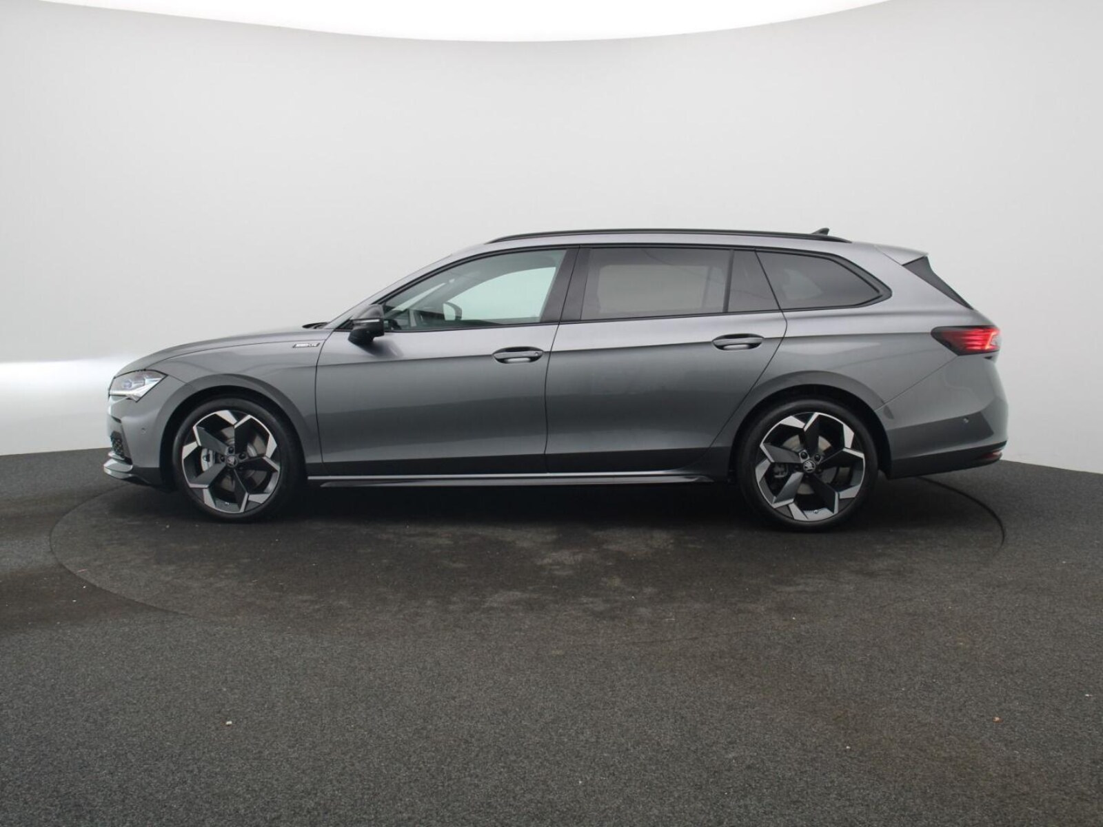 Škoda Superb Combi – Bild 3