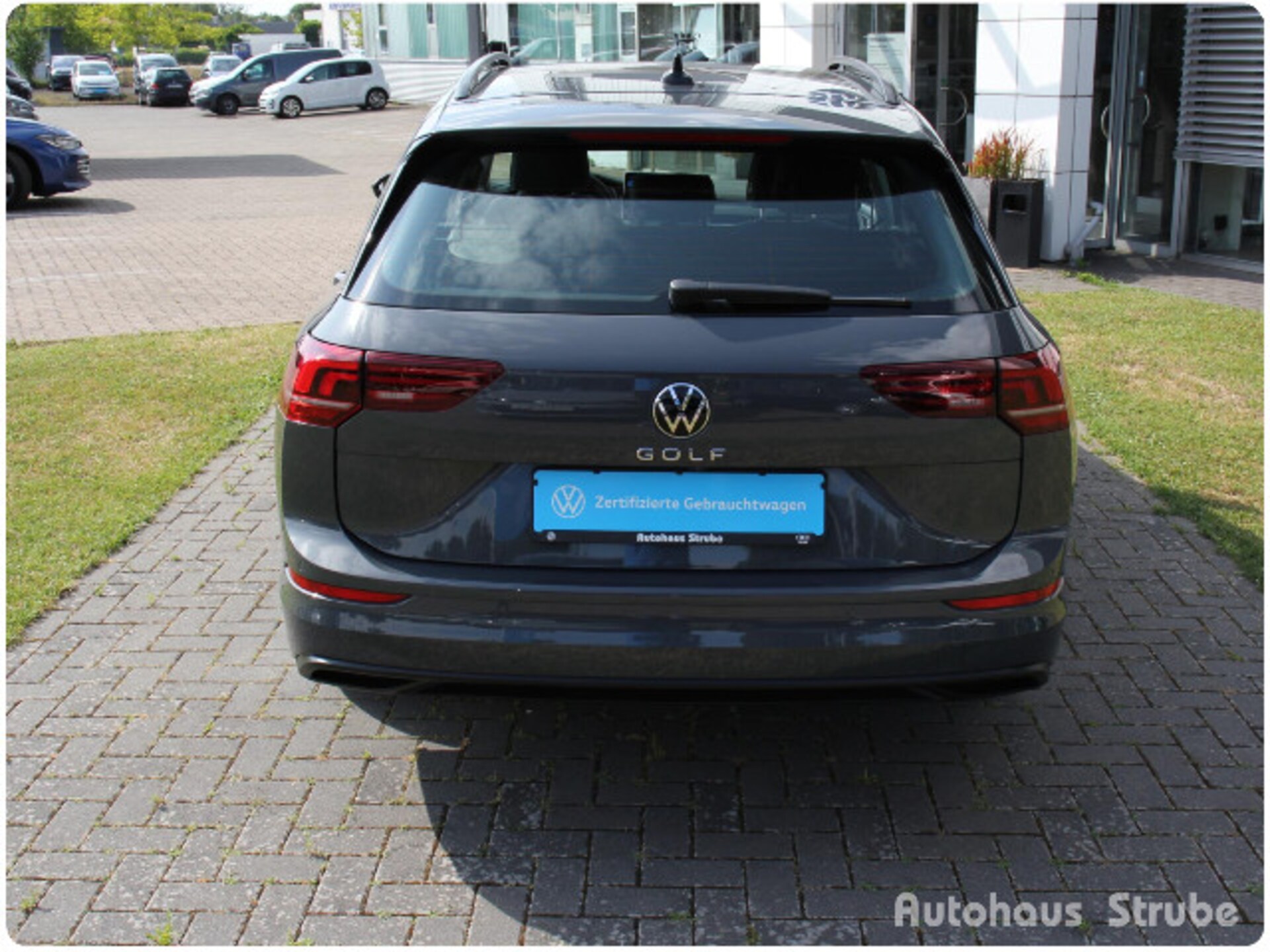 Volkswagen Golf Variant Life