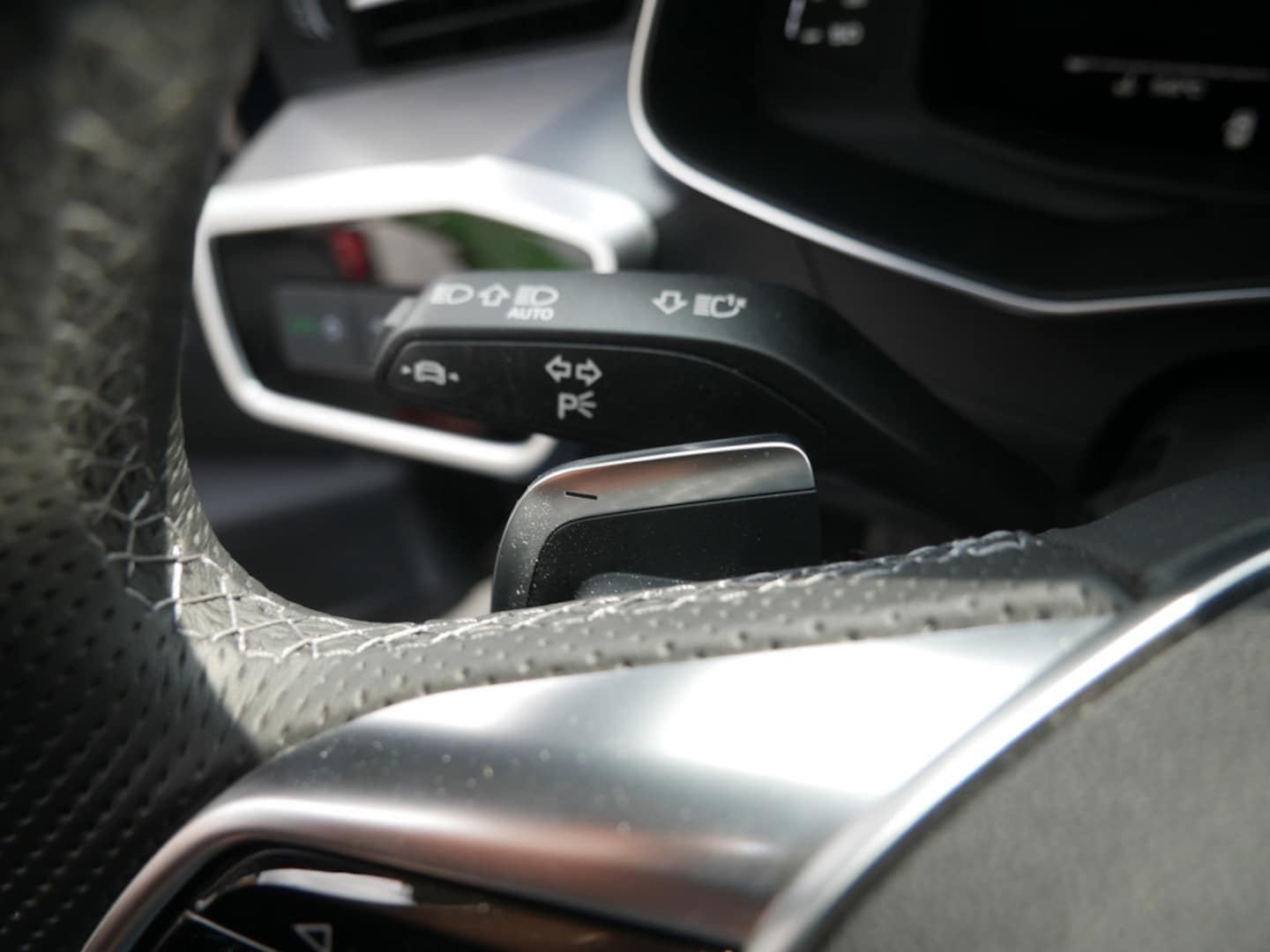 Bild über Audi S6 Avant TDI quattro tiptronic - für weitere Informationen kontaktieren Sie den Audi Partner
