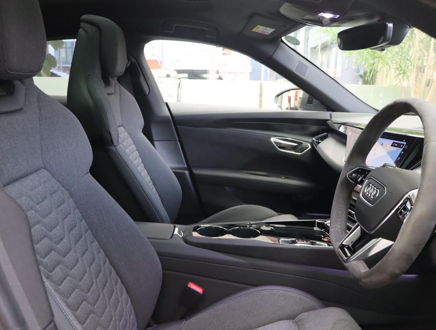 Image about Audi e-tron GT e-tron GT quattro 350,00 kW