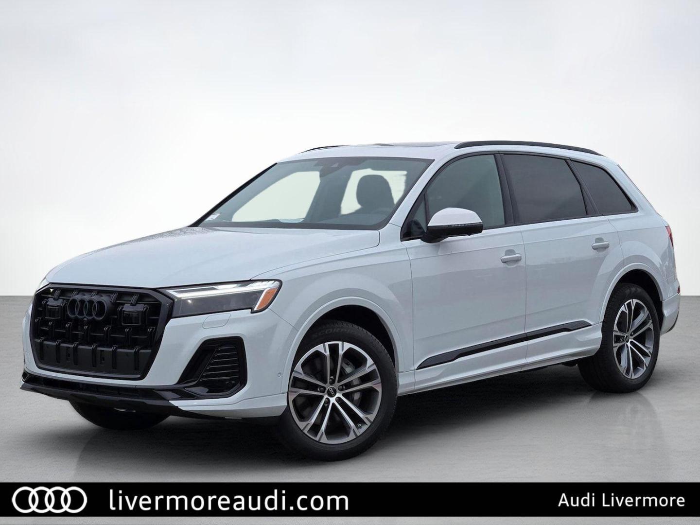 2026 Audi Q7 45 Premium Plus quattro Tiptronic's photo