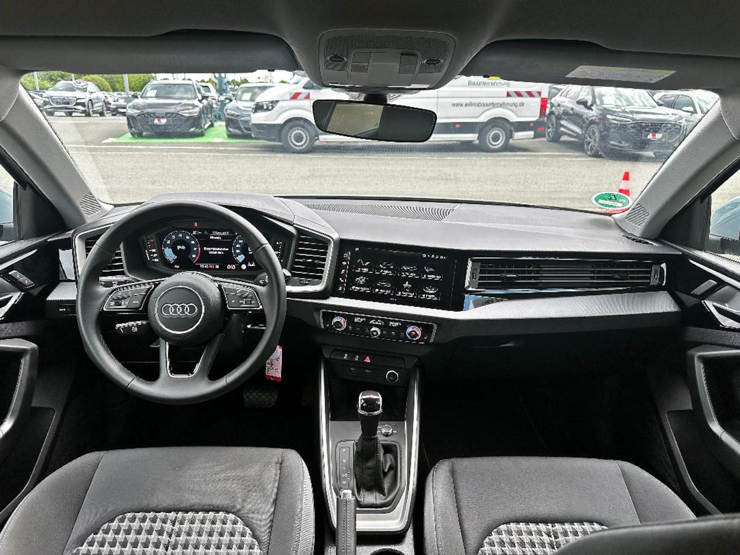 Bild über Audi A1 Sportback advanced 30 TFSI S tronic - für weitere Informationen kontaktieren Sie den Audi Partner