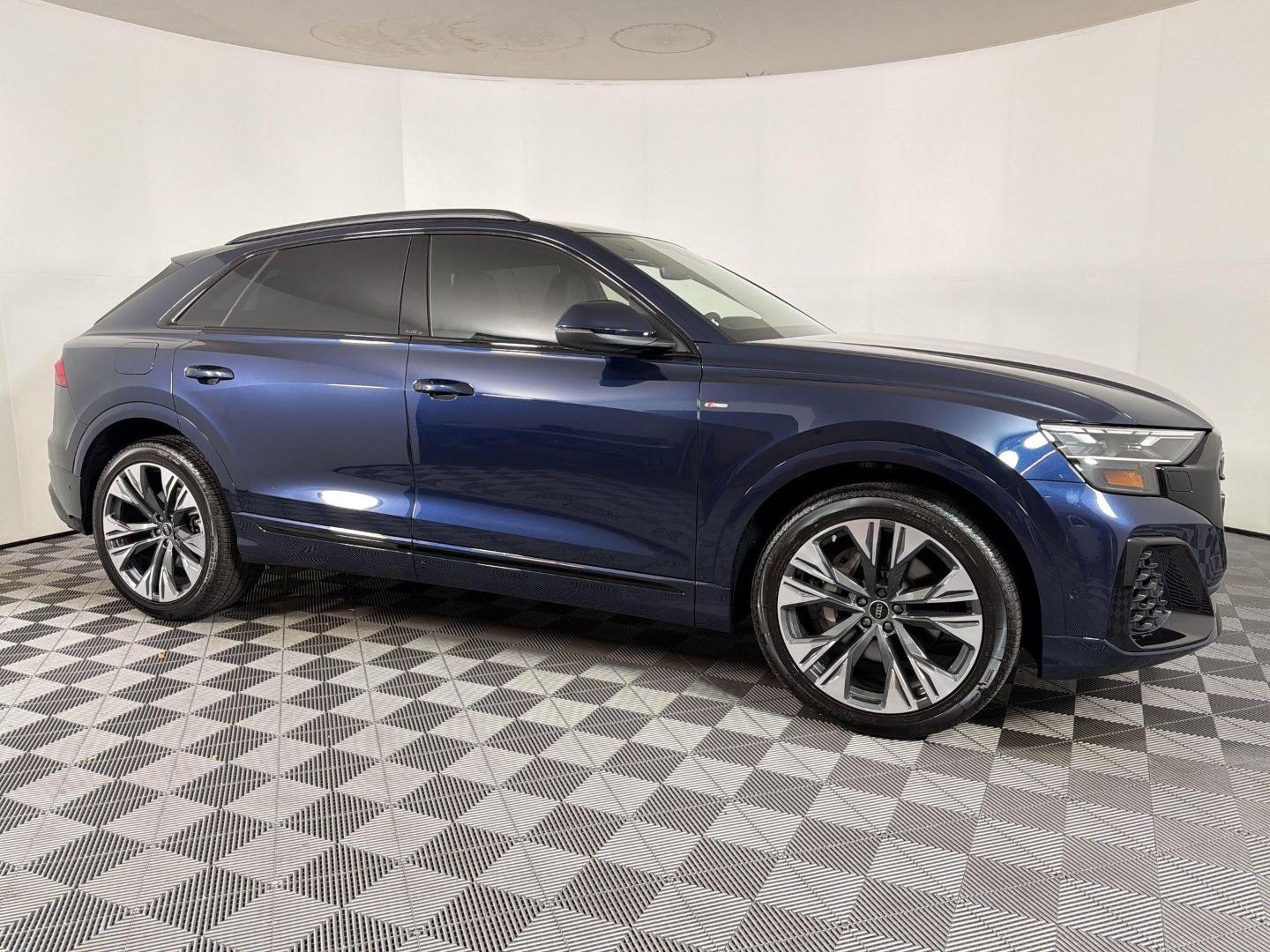 2026 Audi Q8 Premium Plus - Photo 6